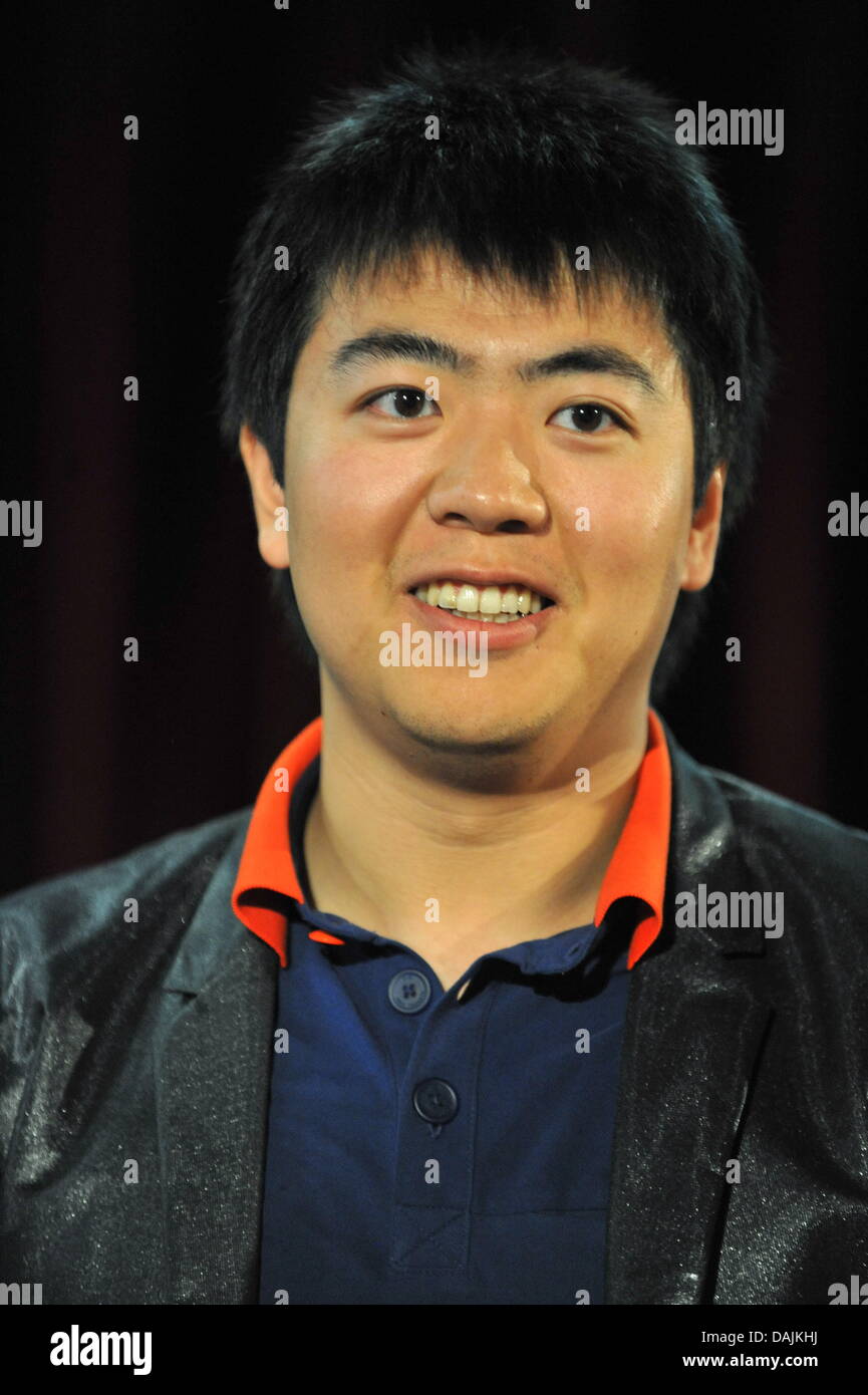 Chinese star pianist Lang Lang is pictured during a performance at the Festspielhaus in Baden-Baden, Germany, 15 April 2011. The celebrated pianist performed for a group of 80 students and showed them piano basics. Photo: Rolf Haid Stock Photo