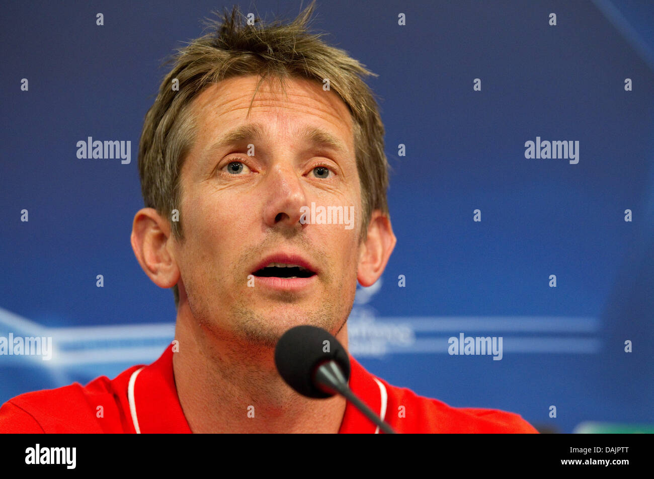 Manchester united goalkeeper edwin van der sar during the match hi-res ...