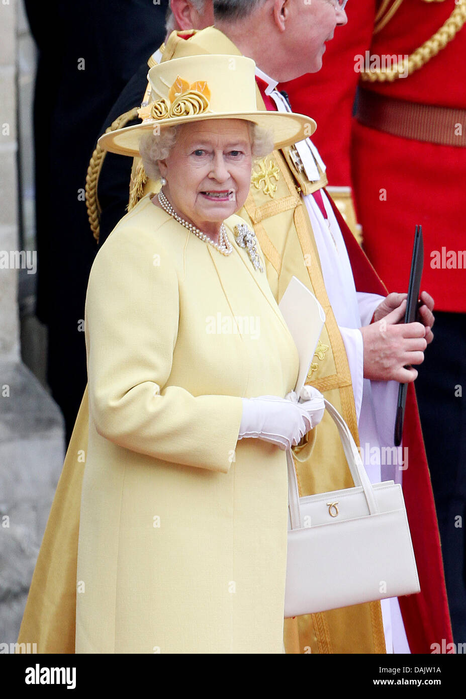 Queen Elizabeth II. leaves Westminster Abbey after the wedding ceremony of Prince William and Princess Catherine in London, Britain, 29 April 2011. Some 1,900 guests followed the royal marriage ceremony of Prince William and Kate Middleton in the church. Photo: Patrick van Katwijk Stock Photo