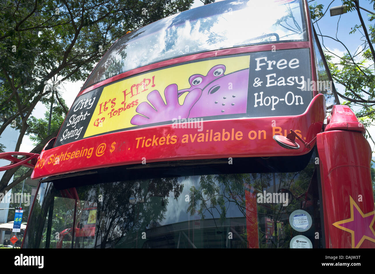 dh City sightseeing tour bus TOURIST BUS SINGAPORE Hippo open top double decker tourist tours Stock Photo