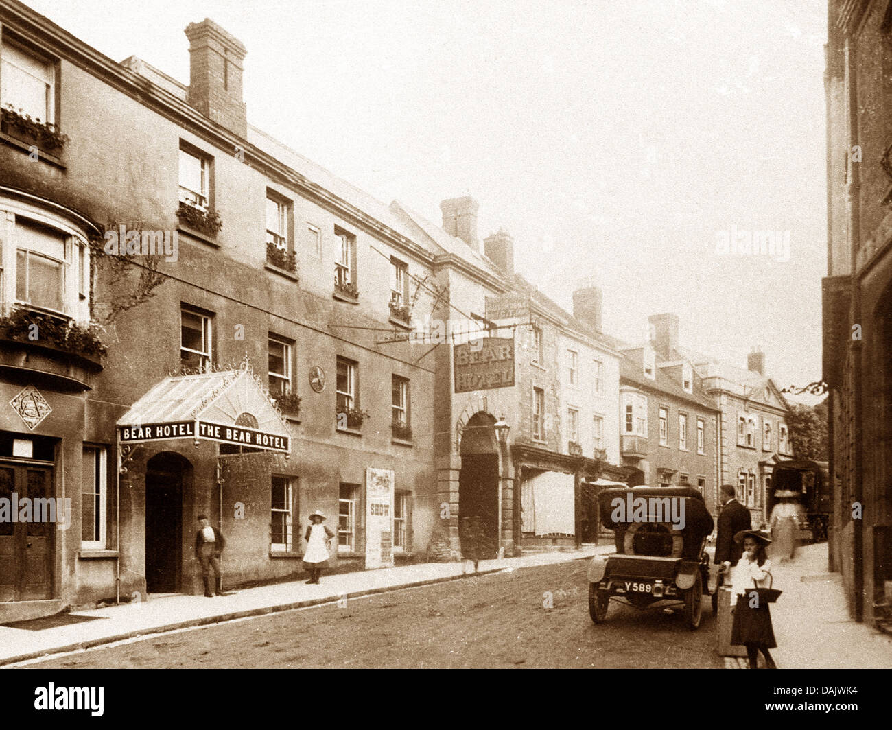 Wincanton Bear Hotel early 1900s Stock Photo Alamy