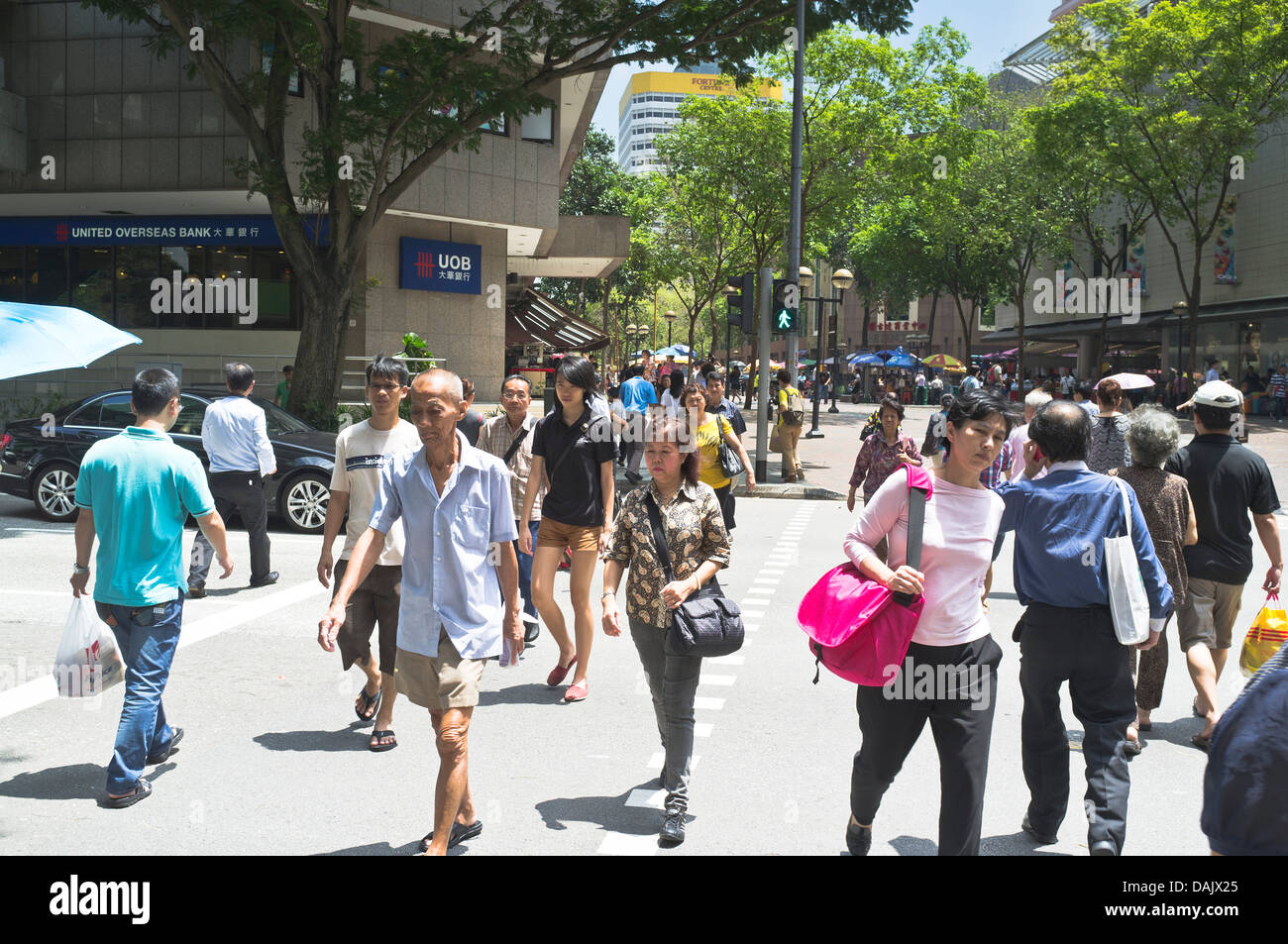 dh  ROCHOR ROAD SINGAPORE Singapore street people at pedestrian road crossing city pedestrians Stock Photo