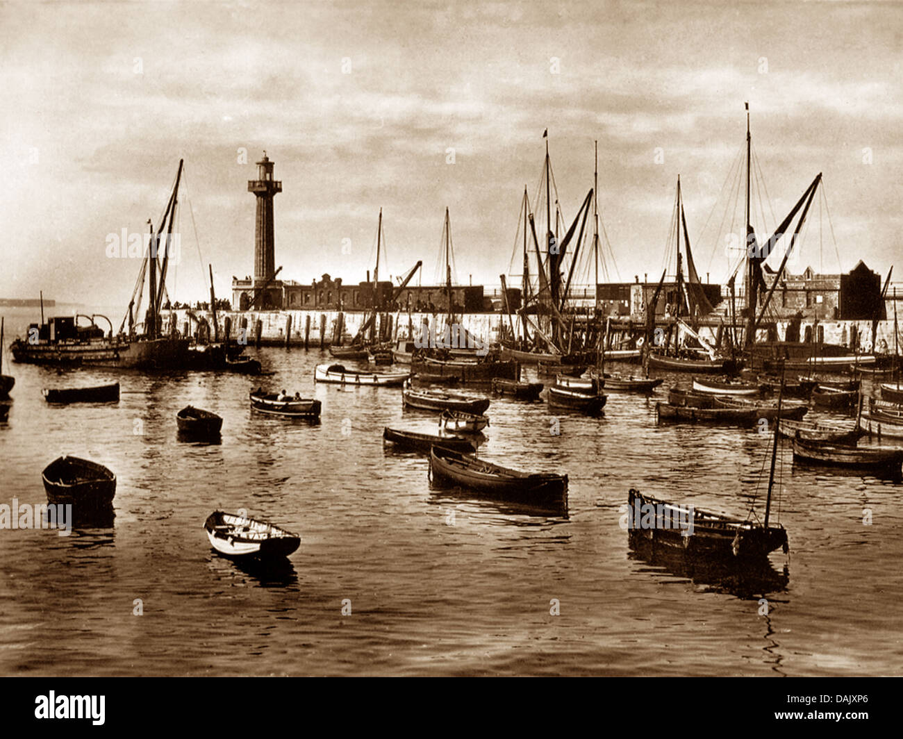 Margate Harbour early 1900s Stock Photo - Alamy