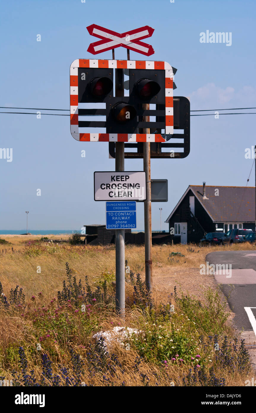 Unmanned Level Crossing Sign On The Romney Hythe And Dymchurch Steam Railway At Dungeness Kent Uk Stock Photo Alamy Unmanned Level Crossing Sign On The Romney Hythe And Dymchurch Steam Railway At Dungeness Kent Uk Stock Photo Alamy