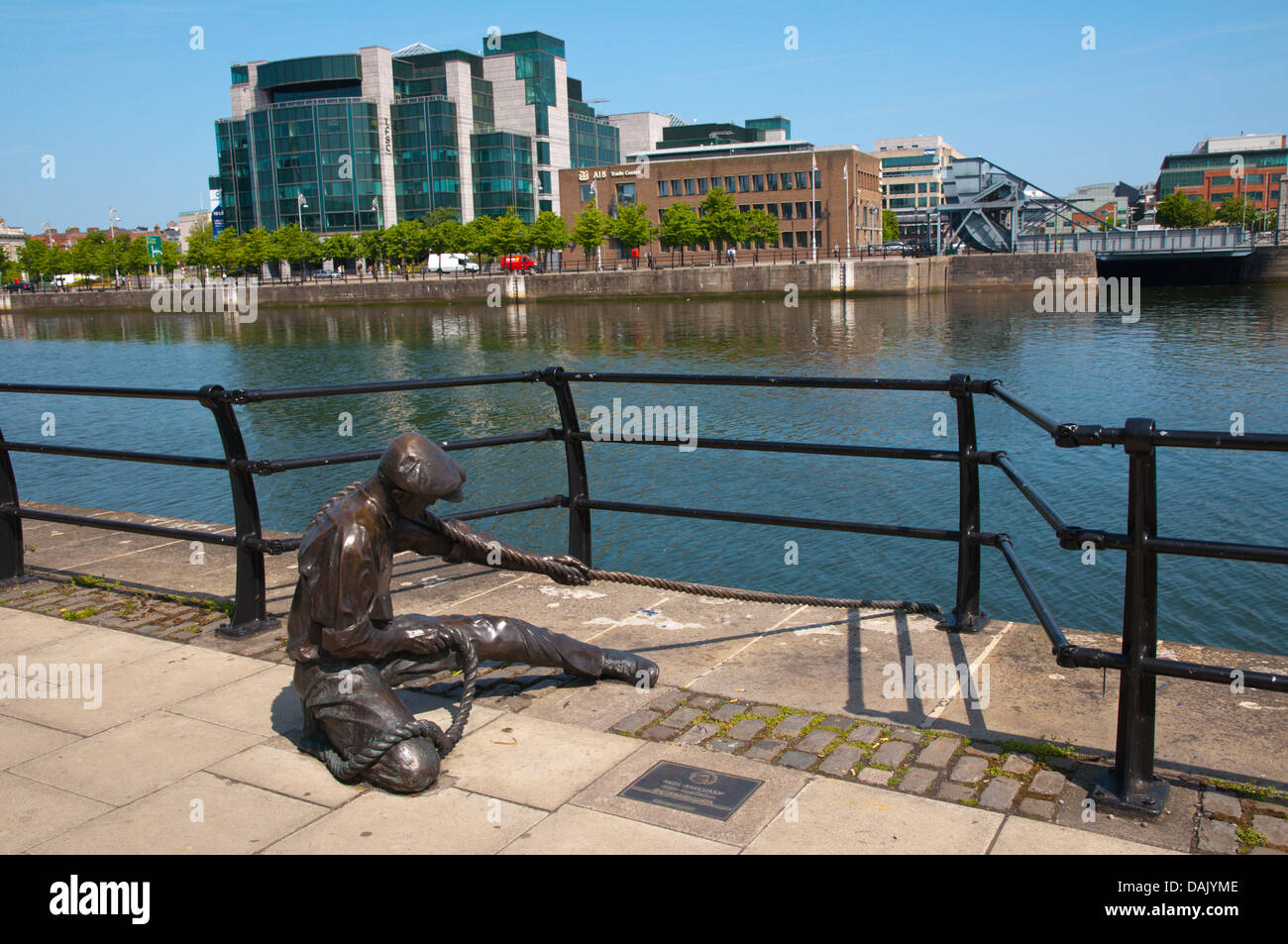 The Linesman Statue 2001 By Dony McManus In Docklands Former Harbour the-linesman-statue-2001-by-dony-mcmanus-in-docklands-former-harbour