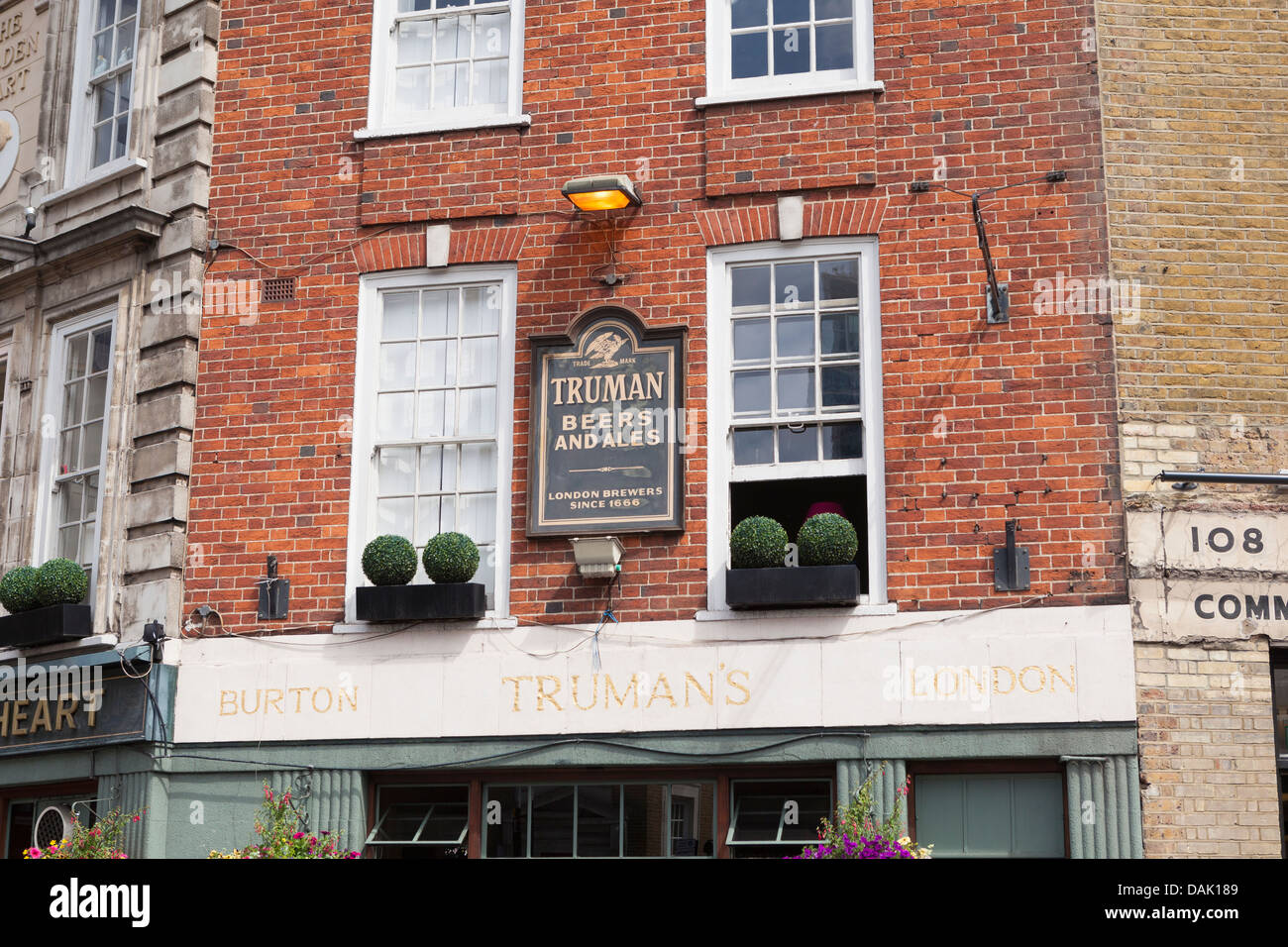 The Golden Heart Pub, London, Engand Stock Photo