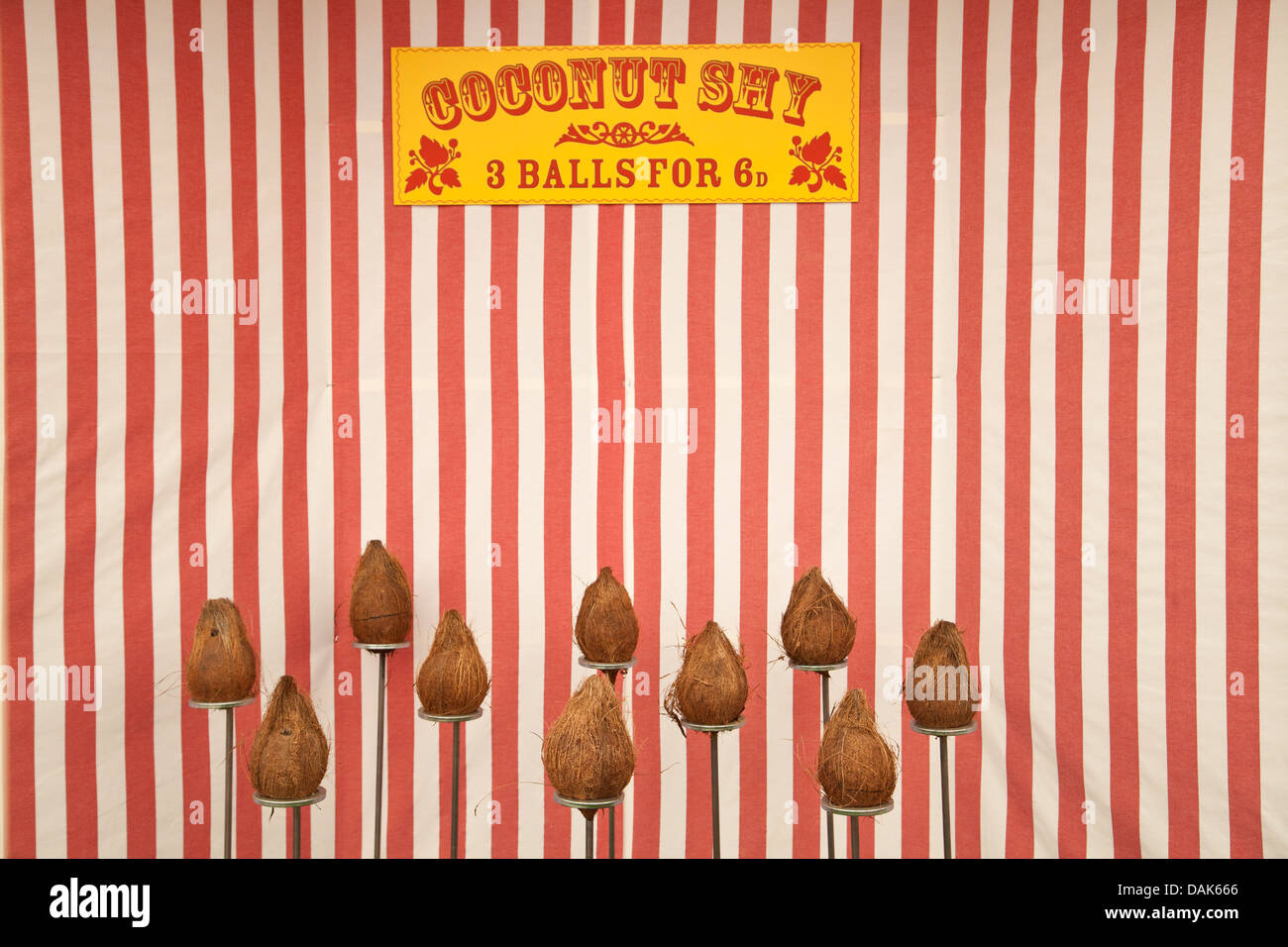 Coconut shy Stock Photo 58199630 Alamy