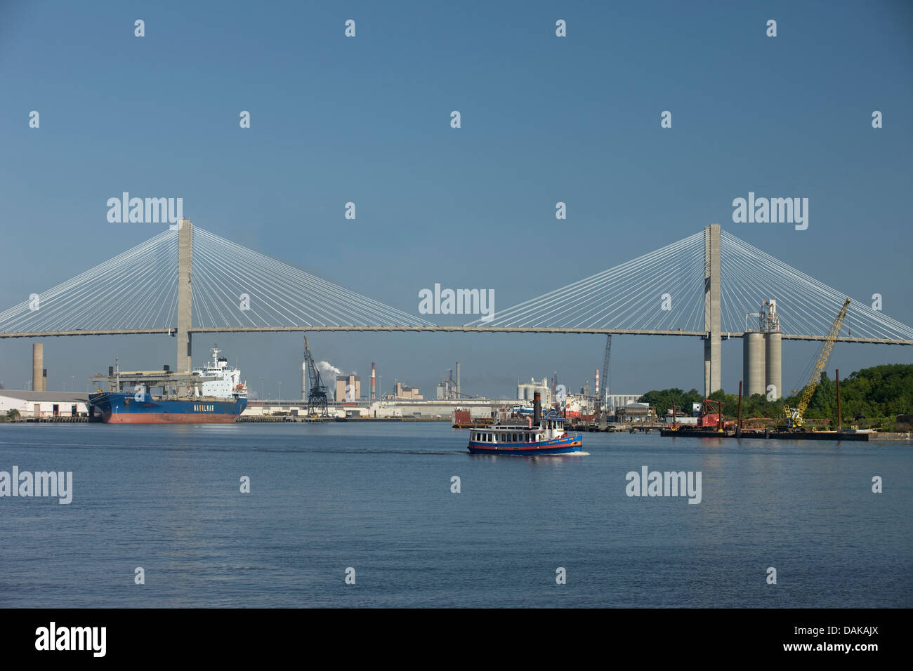 TALMADGE SUSPENSION BRIDGE SAVANNAH RIVER SAVANNAH USA Stock Photo Alamy