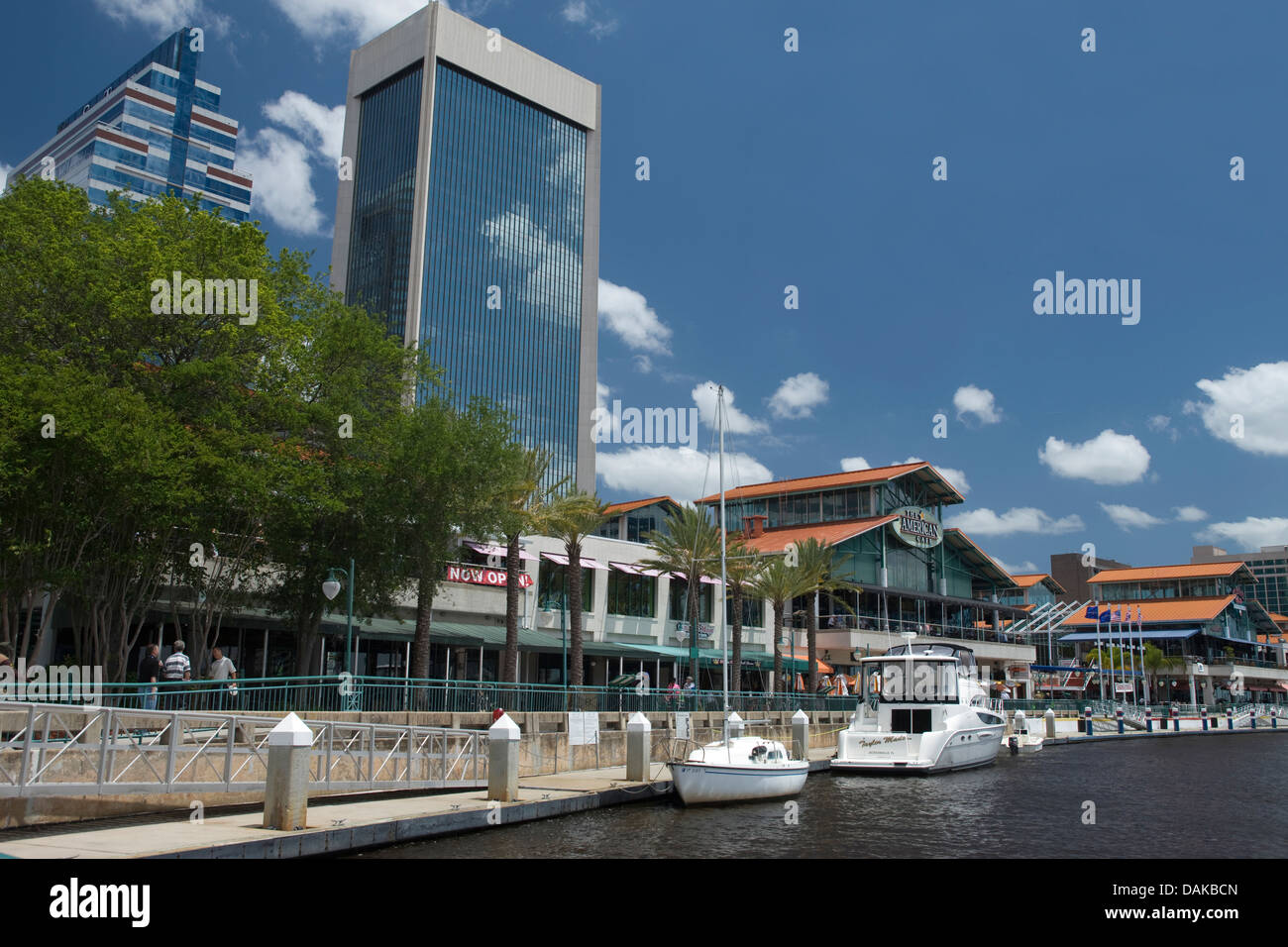 JACKSONVILLE LANDING NORTH BANK WATERFRONT SAINT JOHNS RIVER