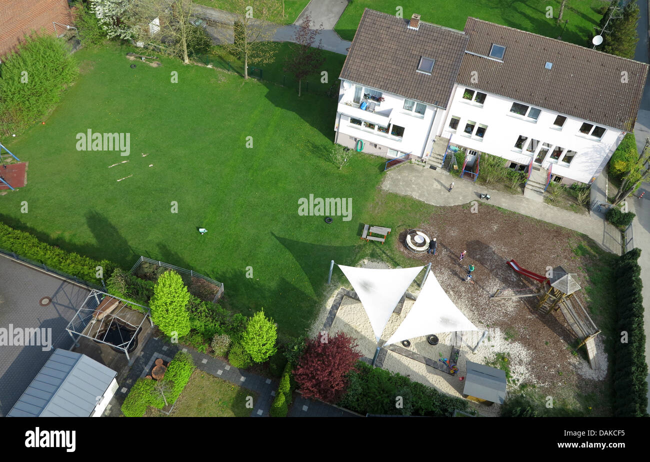 aerial view of a kindergarden with garden and playground, Germany, North Rhine-Westphalia, Ruhr Area, Witten Stock Photo