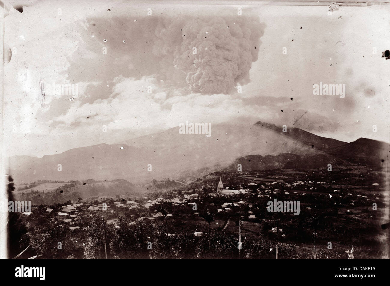 Pelee eruption hires stock photography and images Alamy