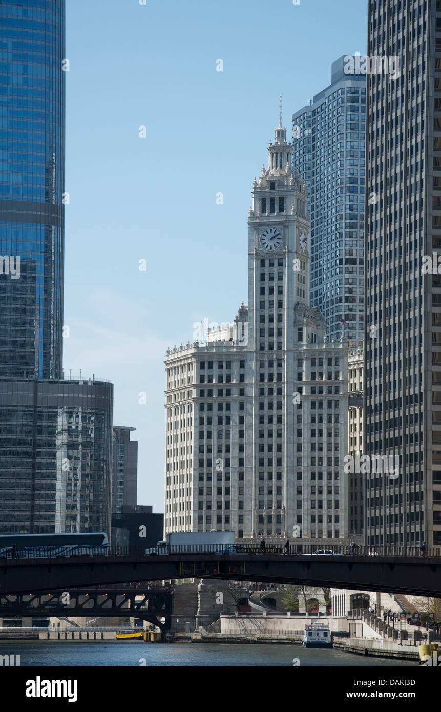 River city condominiums chicago hi-res stock photography and images - Alamy