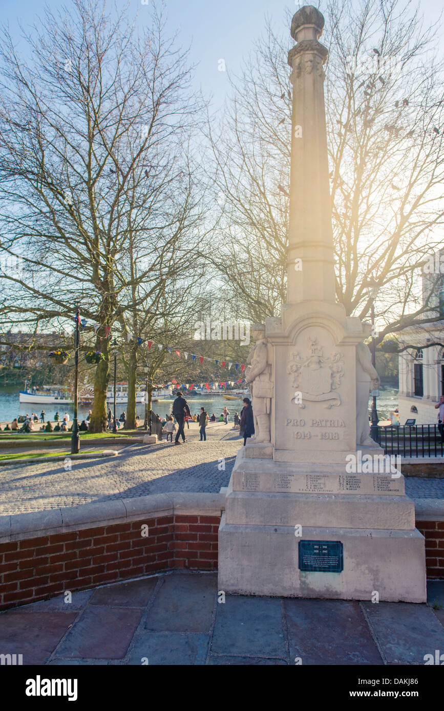 World War 1 memorial on the banks of the river Thames in Richmond Stock Photo