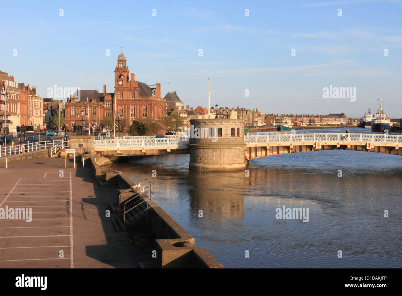 haven bridge,river yare,Great yarmouth town hall,great yarmouth,norfolk
