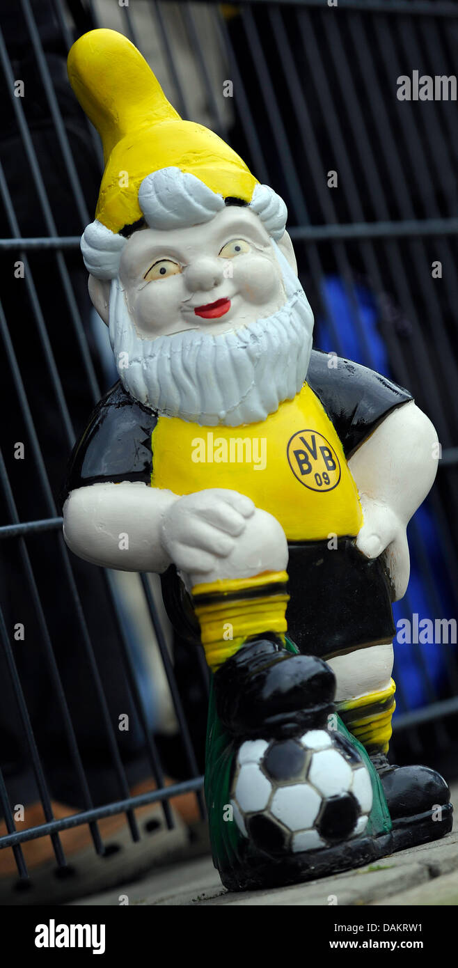 Borussia dortmund in stands hi-res stock photography and images - Page 2 -  Alamy
