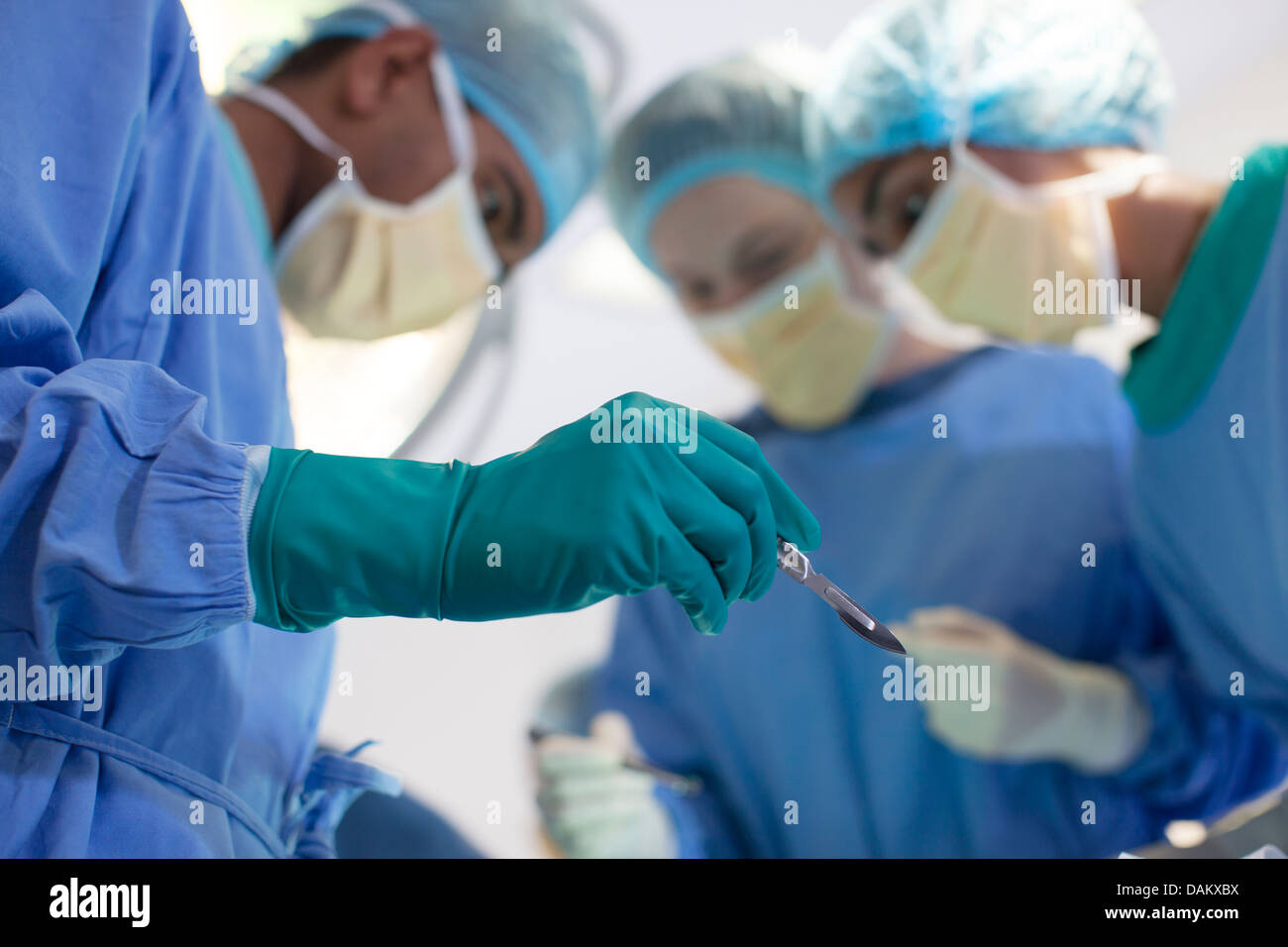 Doctor knife hires stock photography and images Alamy