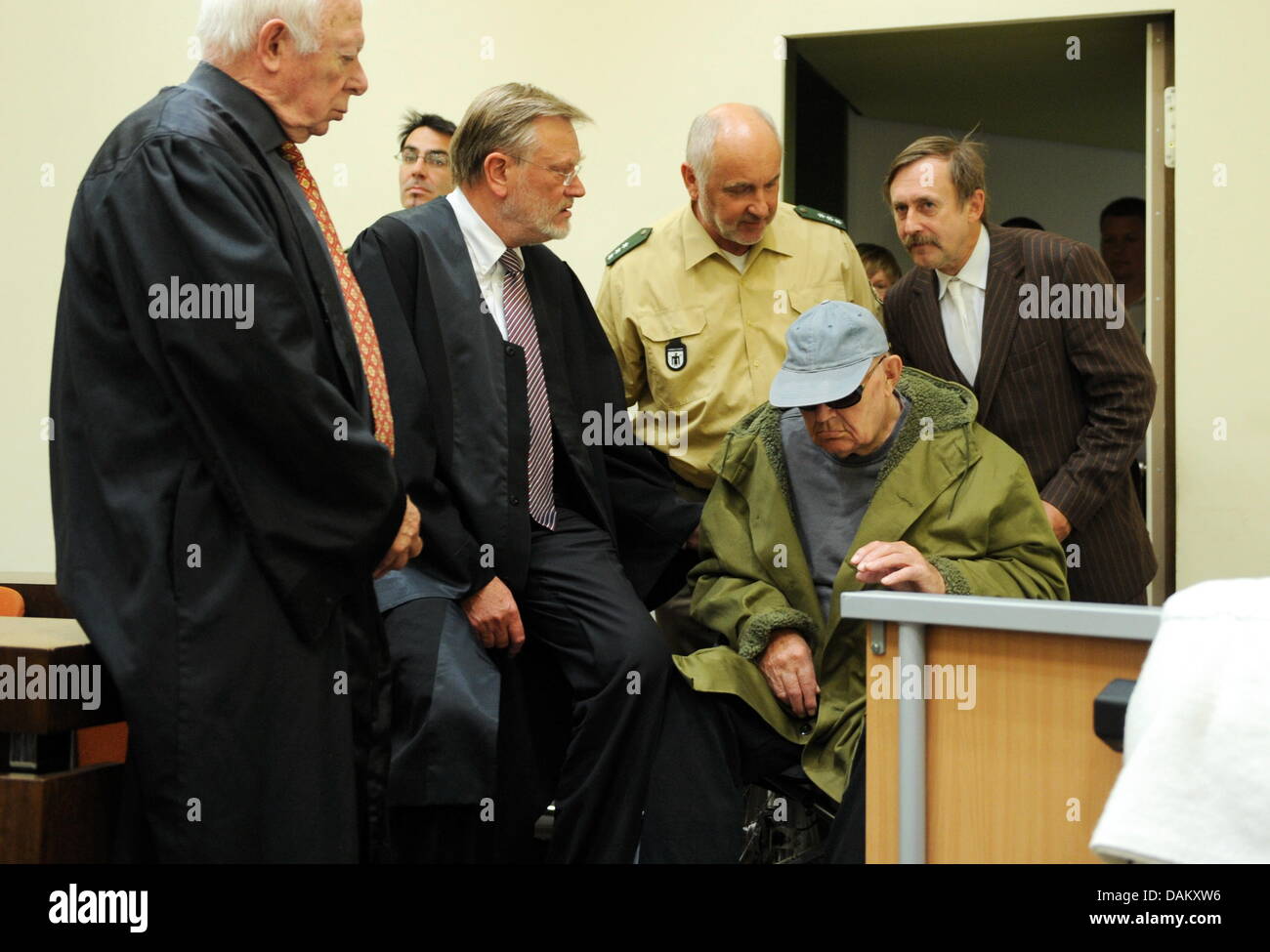 Former Guard Of The German Extermination Camp Sobibor Us Citizen John Ivan Demjanjuk Arrives 0818