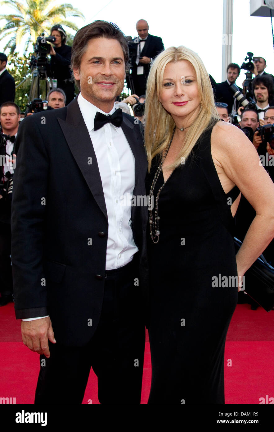 Actor Rob Lowe and his wife Sheryl Berkoff attend the premiere of 'The Tree Of Life' at the 64th Cannes International Film Festival at Palais des Festivals in Cannes, France, on 16 May 2011. Photo: Hubert Boesl Stock Photo