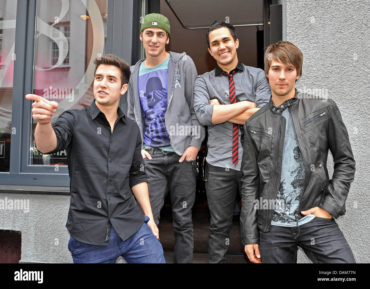 Logan Henderson, Kendall Schmidt, Carlos Pena Jr. and James Maslow (l-r) of the band Big Time Rush pose in Cologne, Germany, 26 May 2011. Big Time Rush will perform during the ceremony for the Comet music prize in Oberhausen, Germany on 27 May 2011. Photo: HENNING KAISER Stock Photo