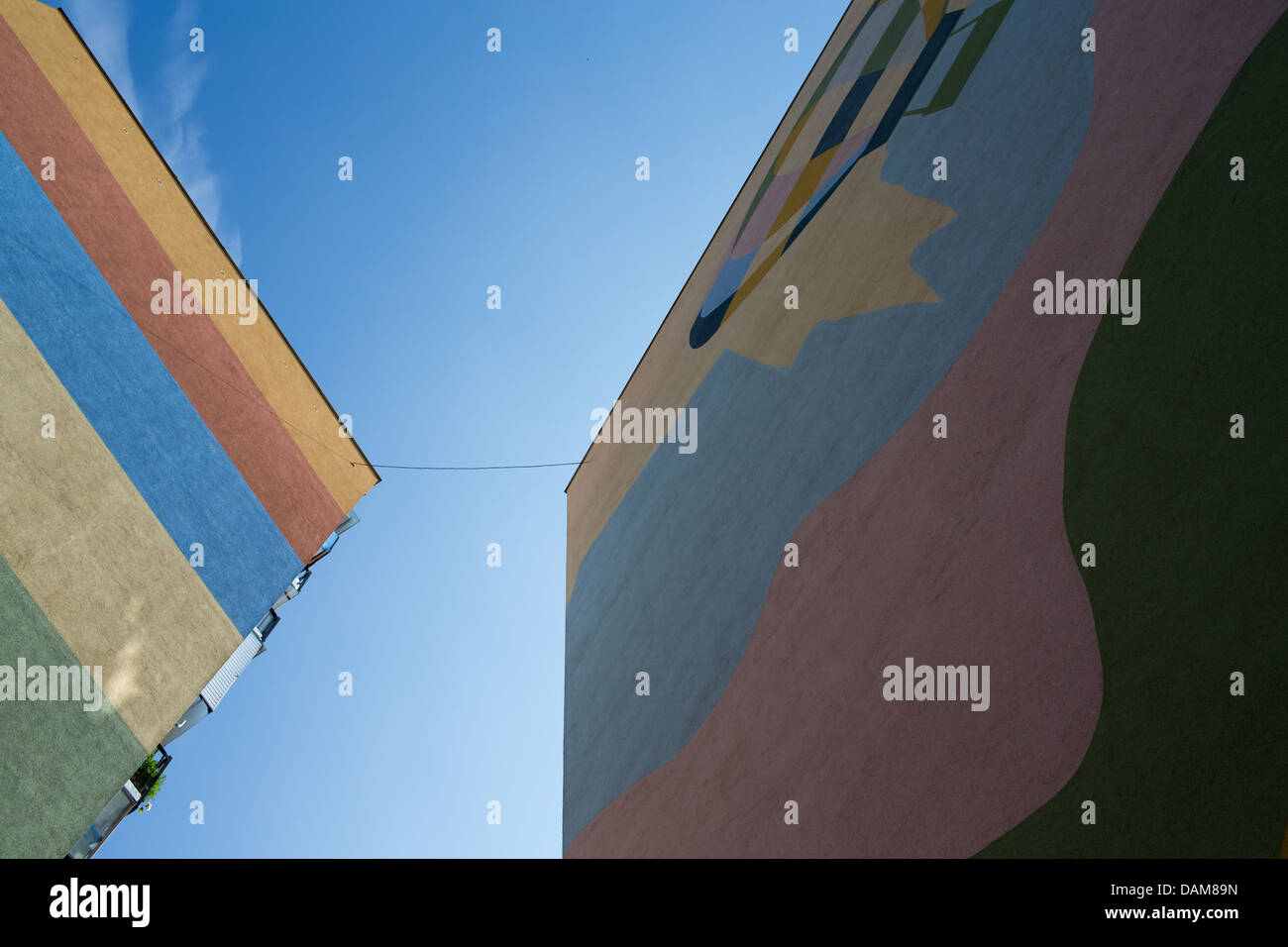 Building frog hi-res stock photography and images - Alamy