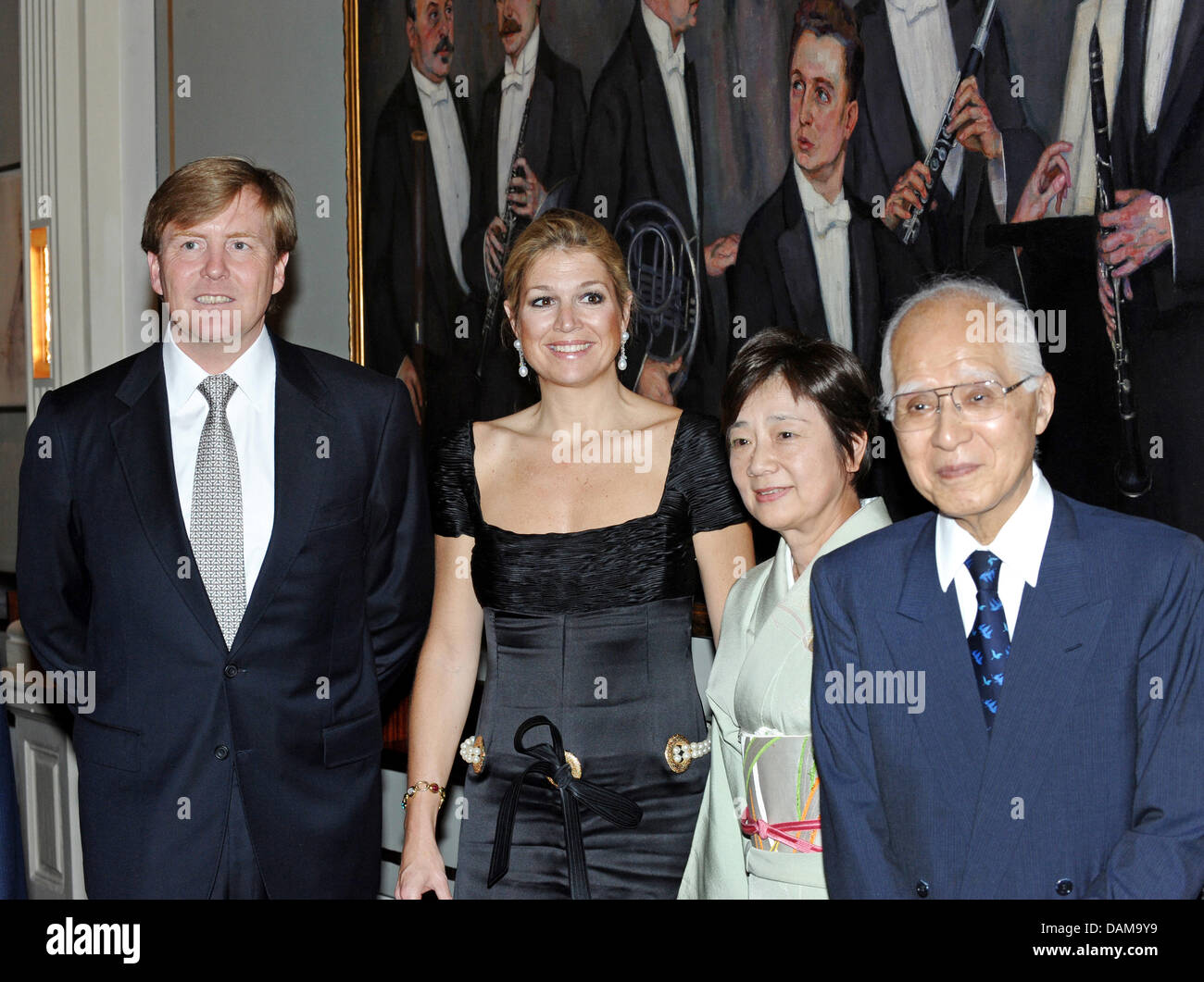 Dutch Crown Prince Willem-Alexander (L)  and Princess Maxima (2nd L) pose with Hisashi Owada, president of the International court, during a concert to commemorate the victims of the earthquake and tsunami in Japan at the concerthall in Amsterdam, 31 May 2011. Photo: Patrick van Katwijk NETHERLANDS OUT Stock Photo