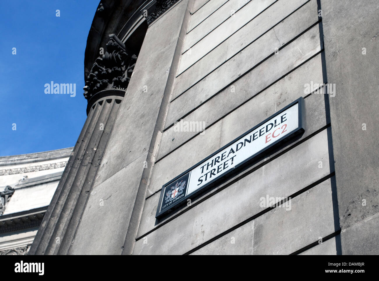 Threadneedle Street sign on wall of Bank of England in City of London ...