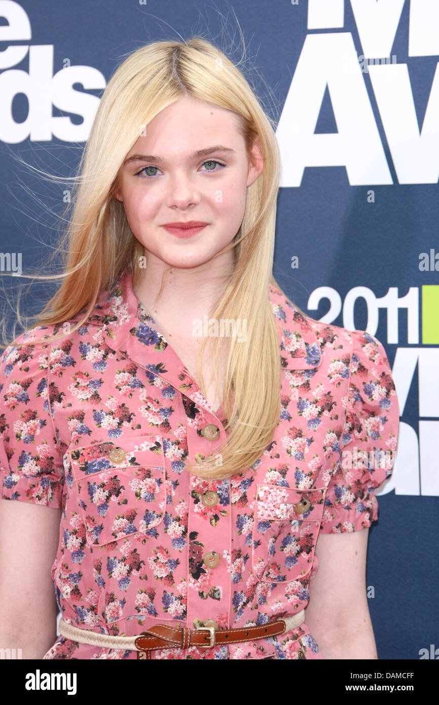 Actress  Elle Fanning arrives at the MTV Movie Awards at Universal Studio's Gibson Amphitheatre in Universal City/Los Angeles, USA, on 05 June 2011. Photo: Hubert Boesl Stock Photo