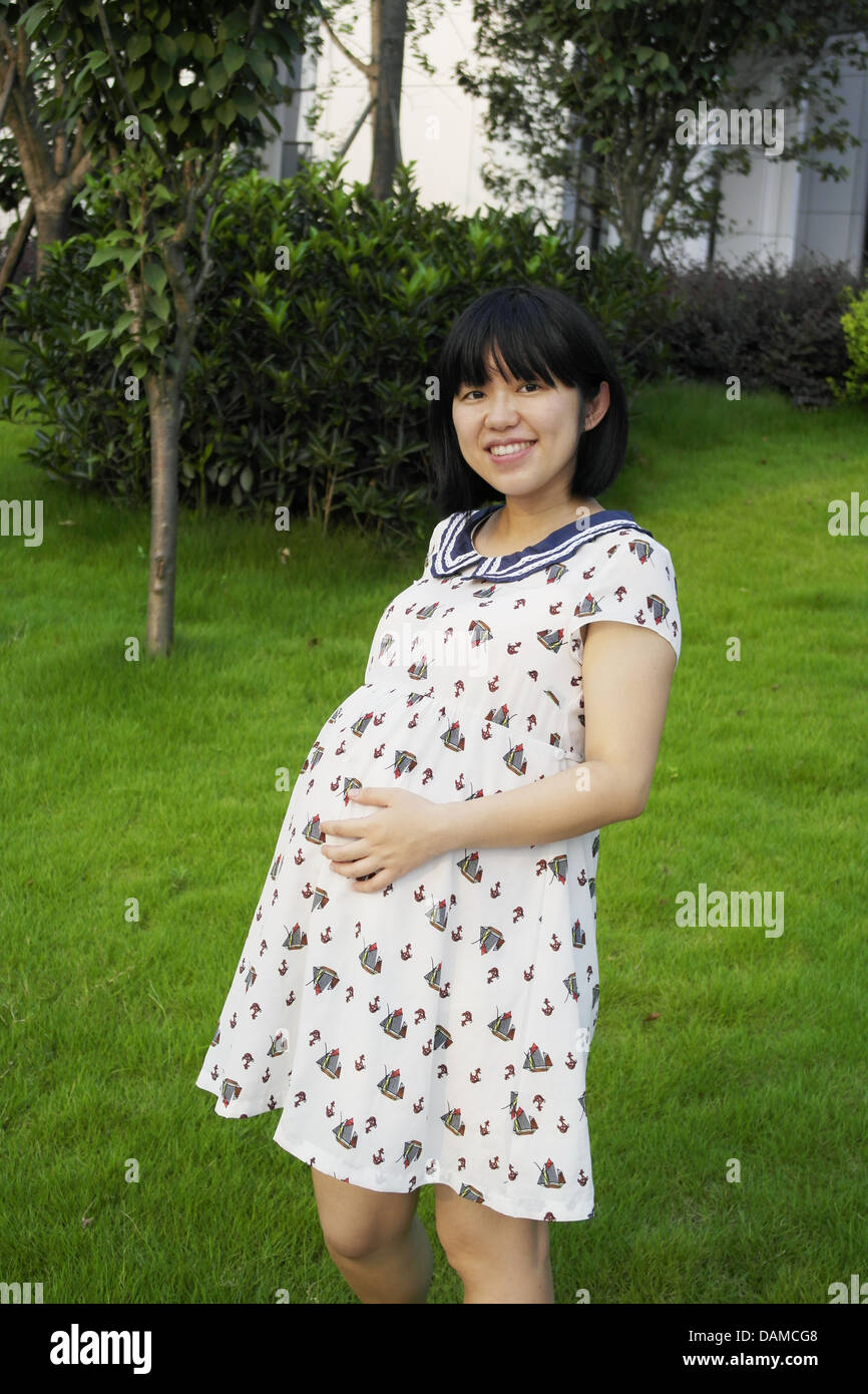 Pregnant Japanese Teen In Online – Telegraph