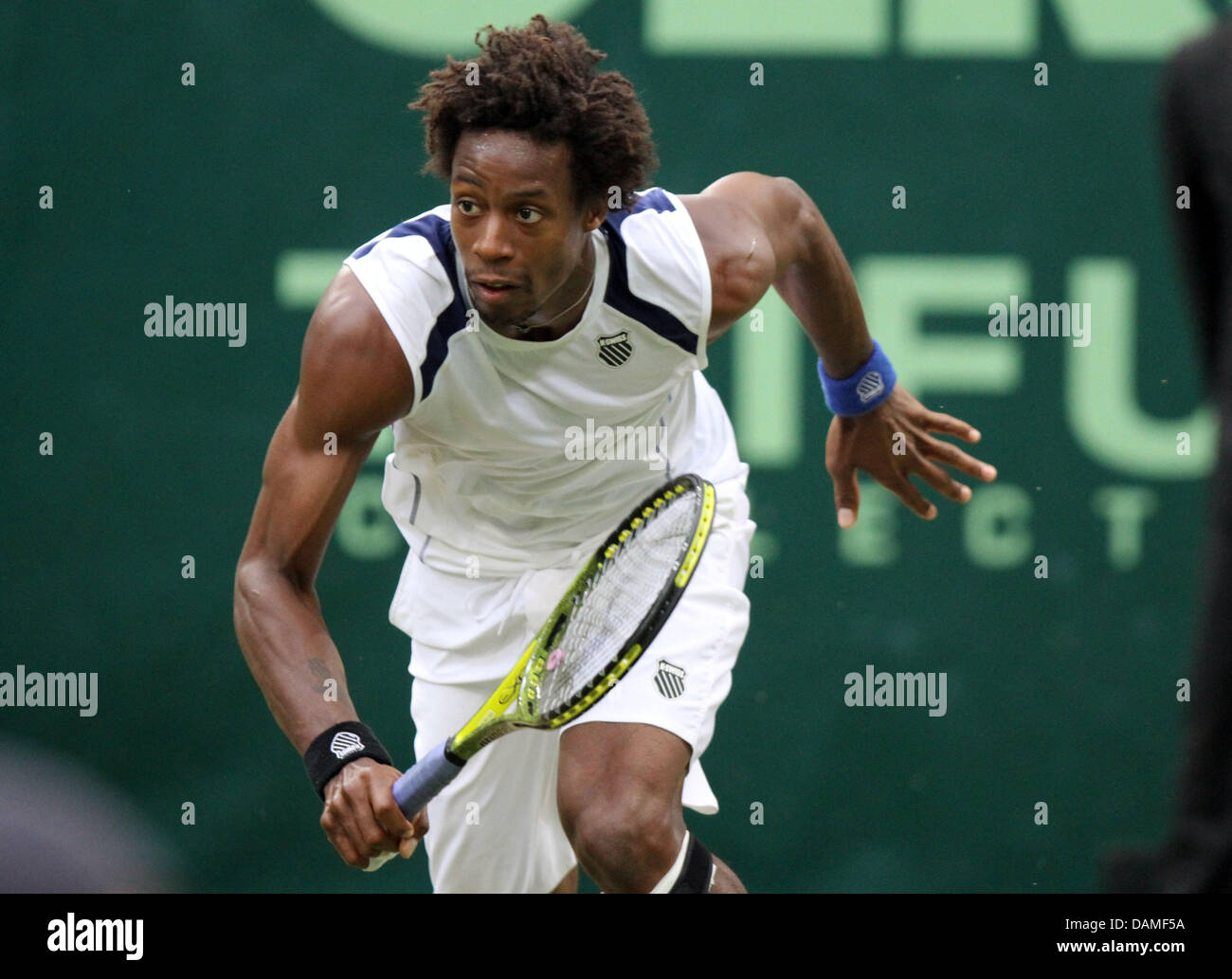 French tennis player Gael Monfils plays during the quarterfinal match  against Mayer from Germany at the ATP World Tour in Halle (Westphalia),  Germany, 10 June 2011. Photo: OLIVER KRATO Stock Photo - Alamy