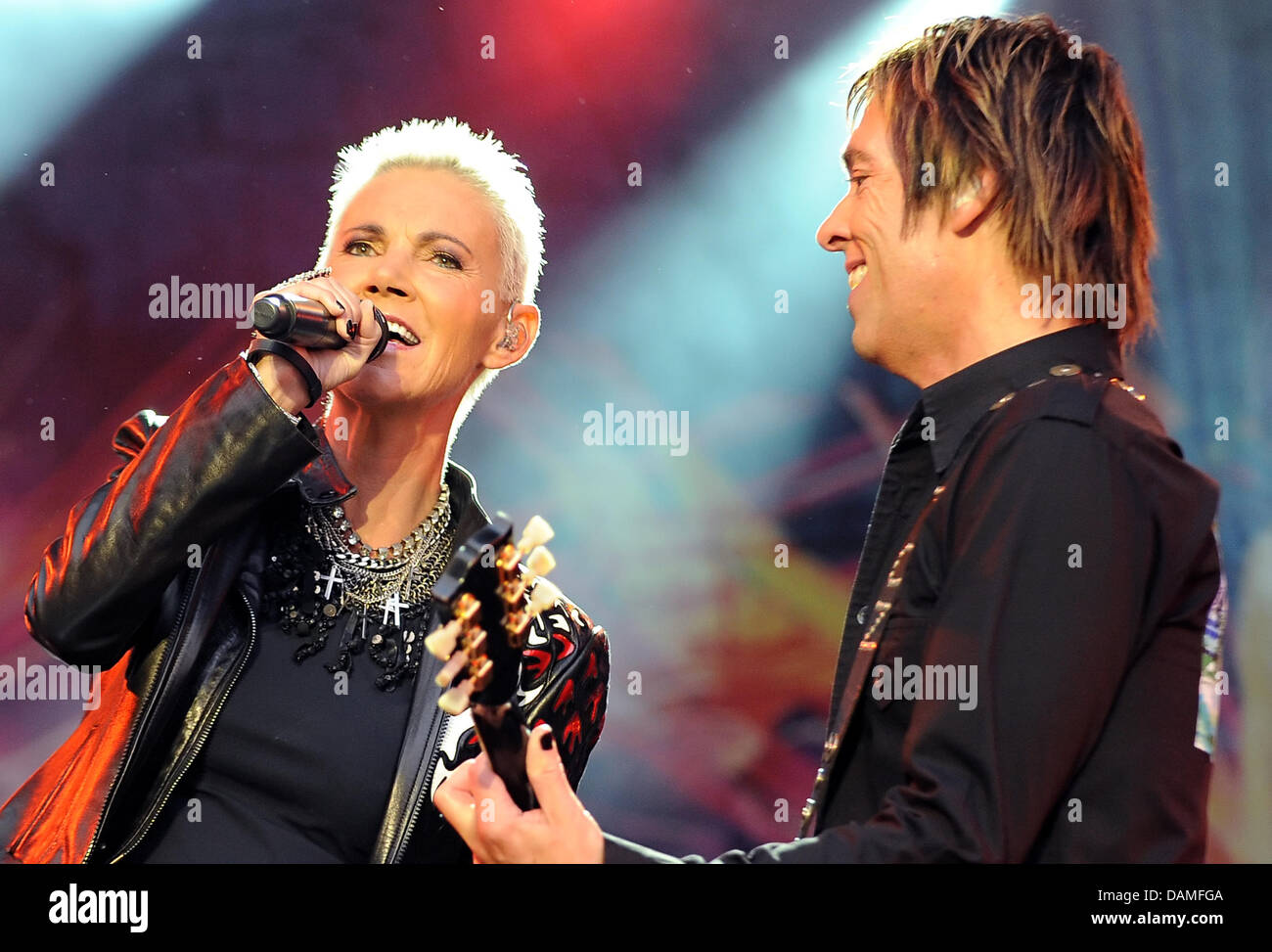 The Swedish pop duo Roxette with Per Gessle and Marie Fredriksson (L) performs on stage at the Citadel in Berlin, Germany, 11 June 2011. After starting the tour in Berlin Roxette is going to perform in 13 other German cities. Photo: Britta Pedersen Stock Photo