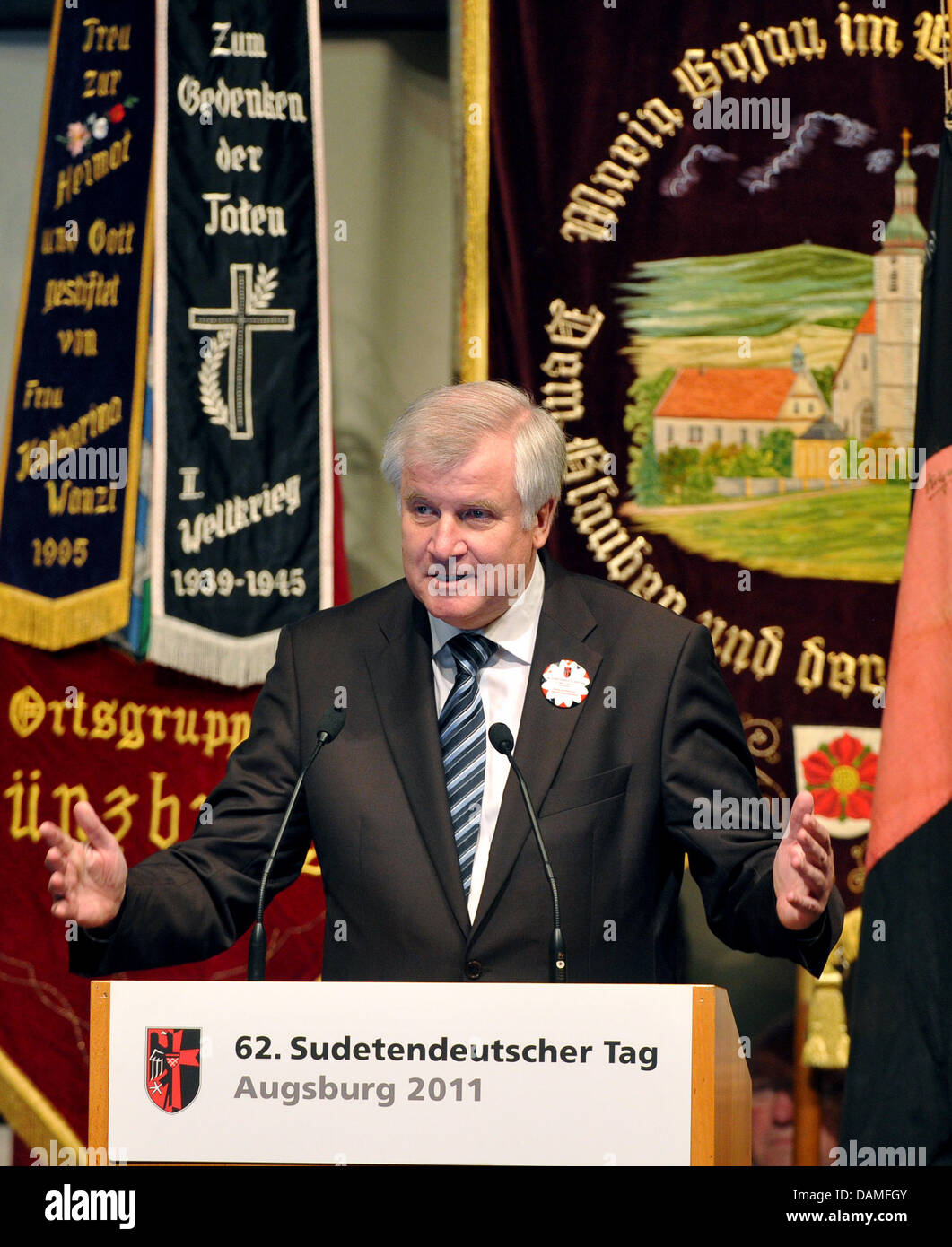 The Bavarian minister Horst Seehofer speaks at the central proclamation of the 62nd Day of the Sudeten Germans, joined by thousands of expellees from the Sudetenland, inside the Swabians' hall (Schwabenhalle) in Augsburg, Germany, 12 June 2011. Photo: STEFAN PUCHNER Stock Photo