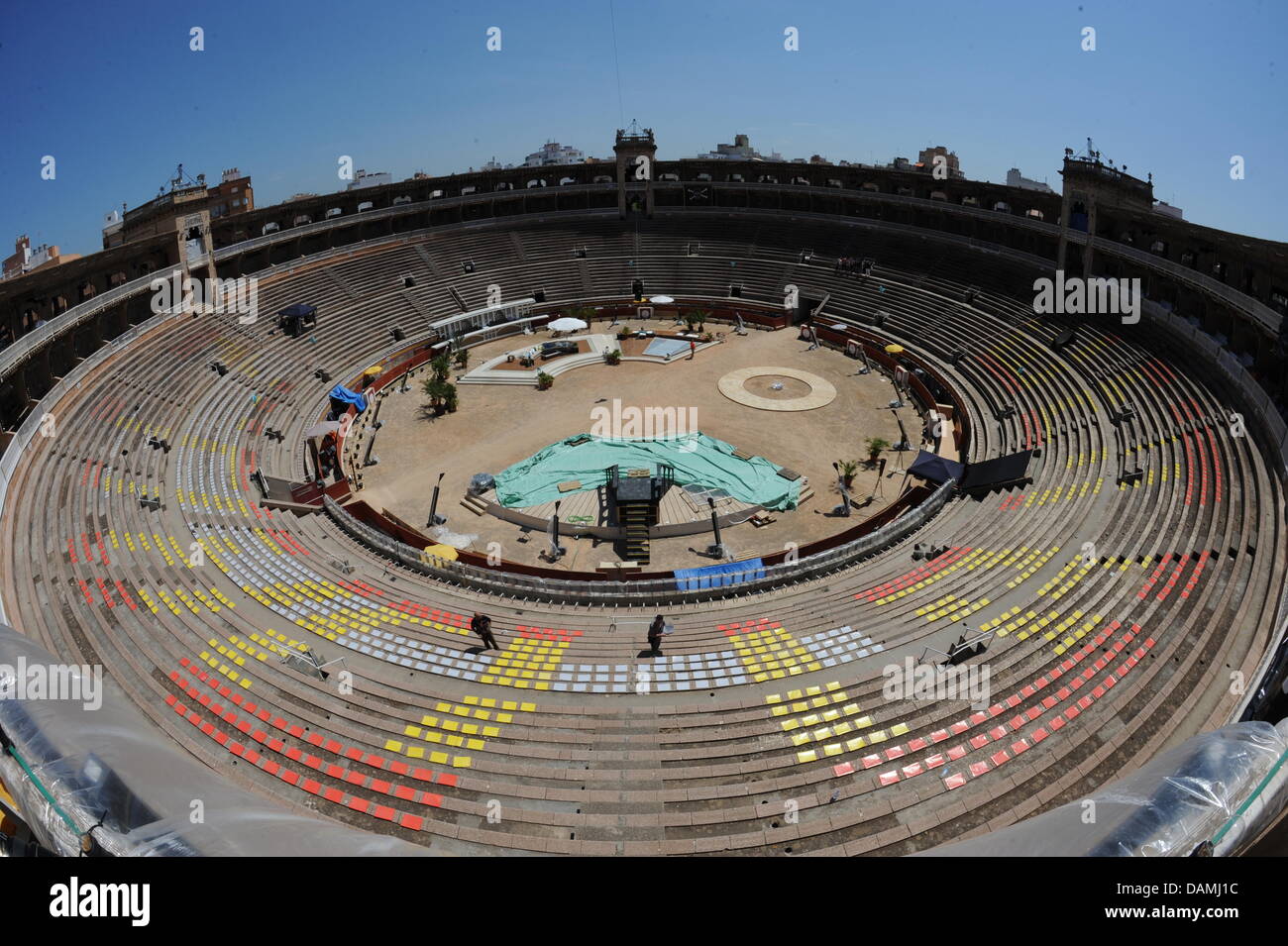 The bullring 'Coliseo Balear' is prepared for Second German Television ZDF's show 'Wetten, dass..?' ('Wanna bet that..?') in Palma de Mallorca auf der Mittelmeerinsel Mallorca, Spain, 17 June 2011. For the fifth time now, the show is being produced on the Spanish island. Photo: Patrick Seeger Stock Photo