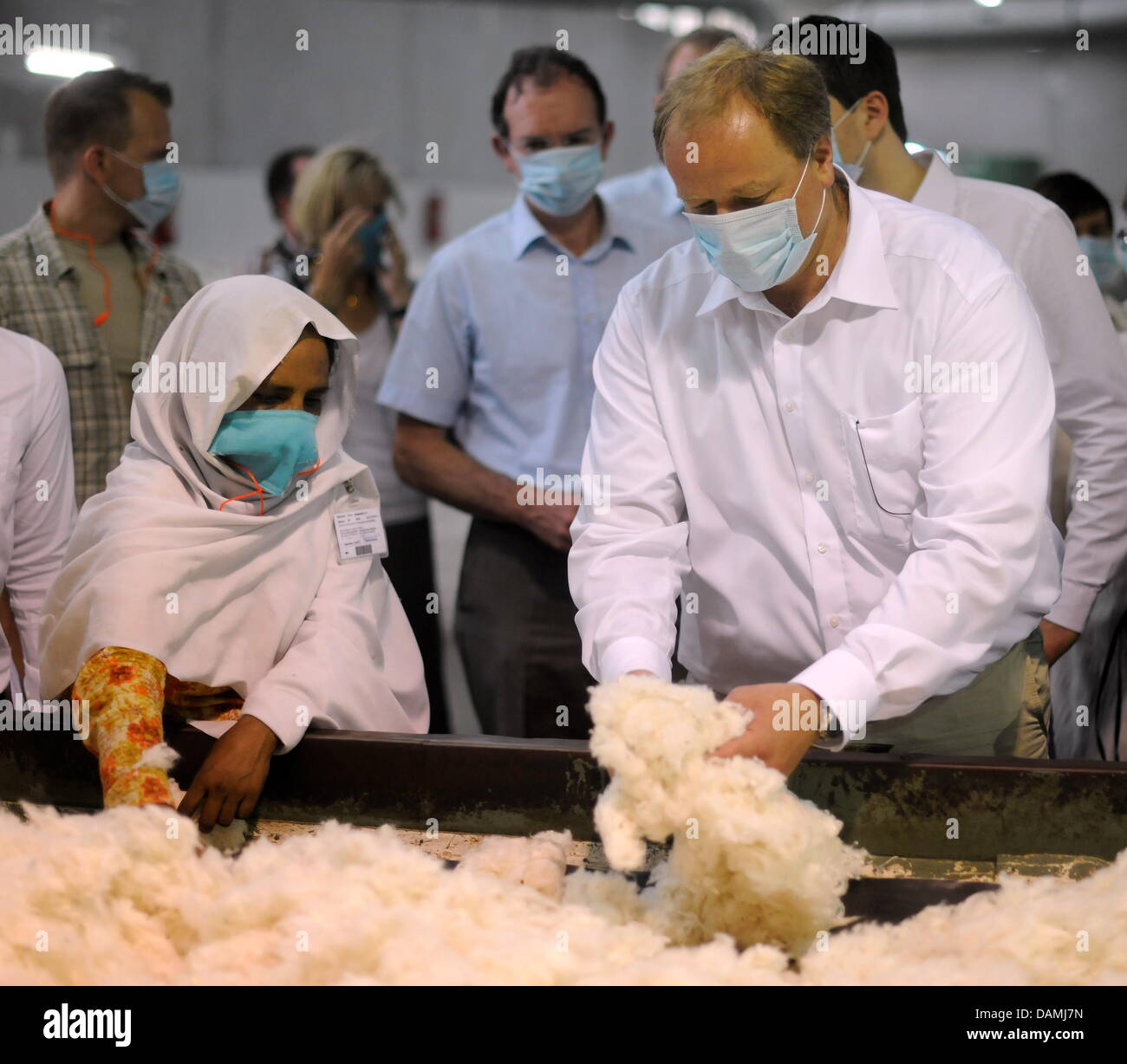 Faisalabad textile hires stock photography and images Alamy