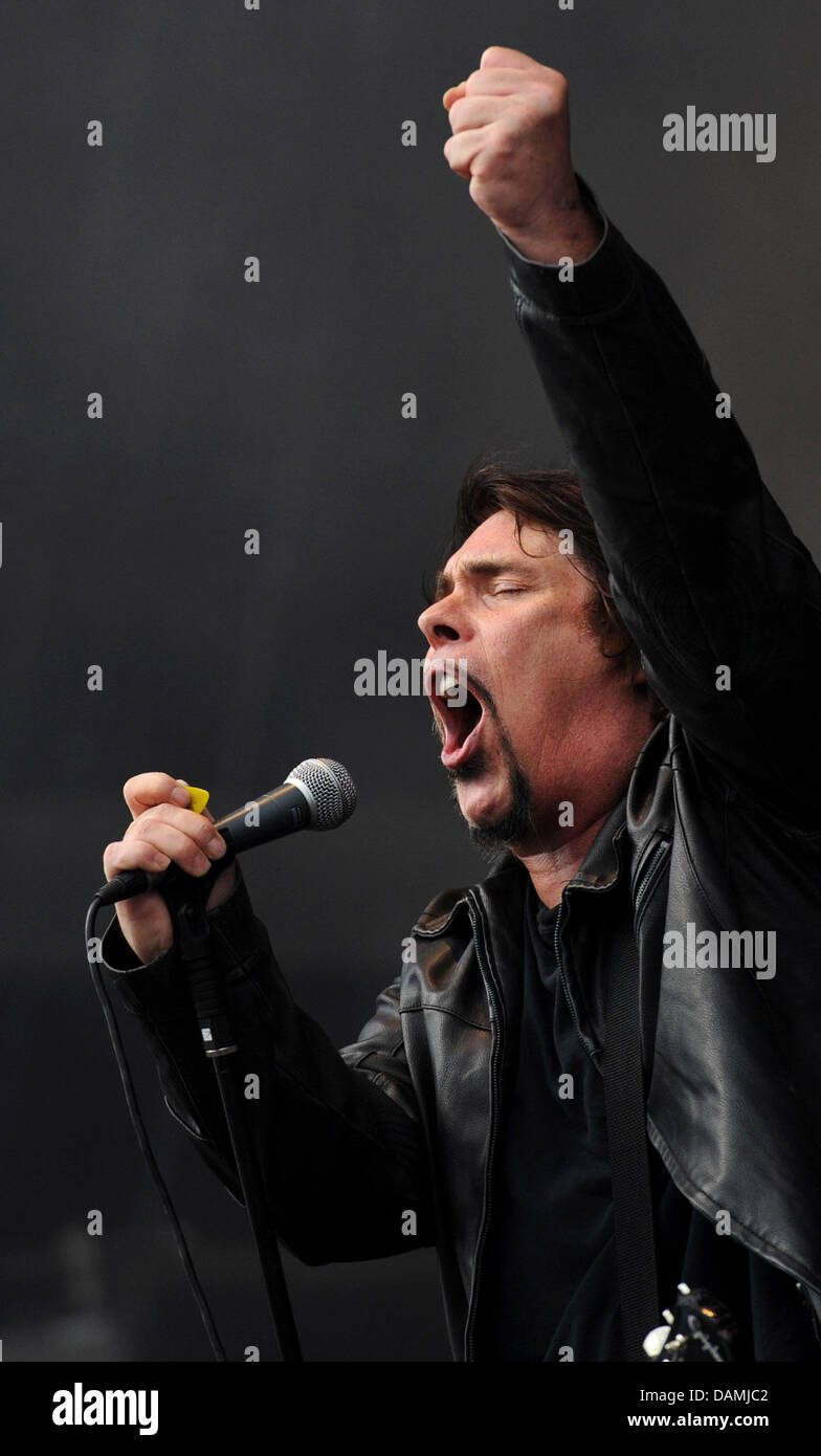 The guitarist and singer of the band 'Monster Magnet', Dave Wyndorf, performs at the Hurricane Festival in Scheessel, germany, 18 June 2011. During the three-day festival around 80 bands will perform in front of 73,000 music fans. Photo: JULIAN STRATENSCHULTE Stock Photo