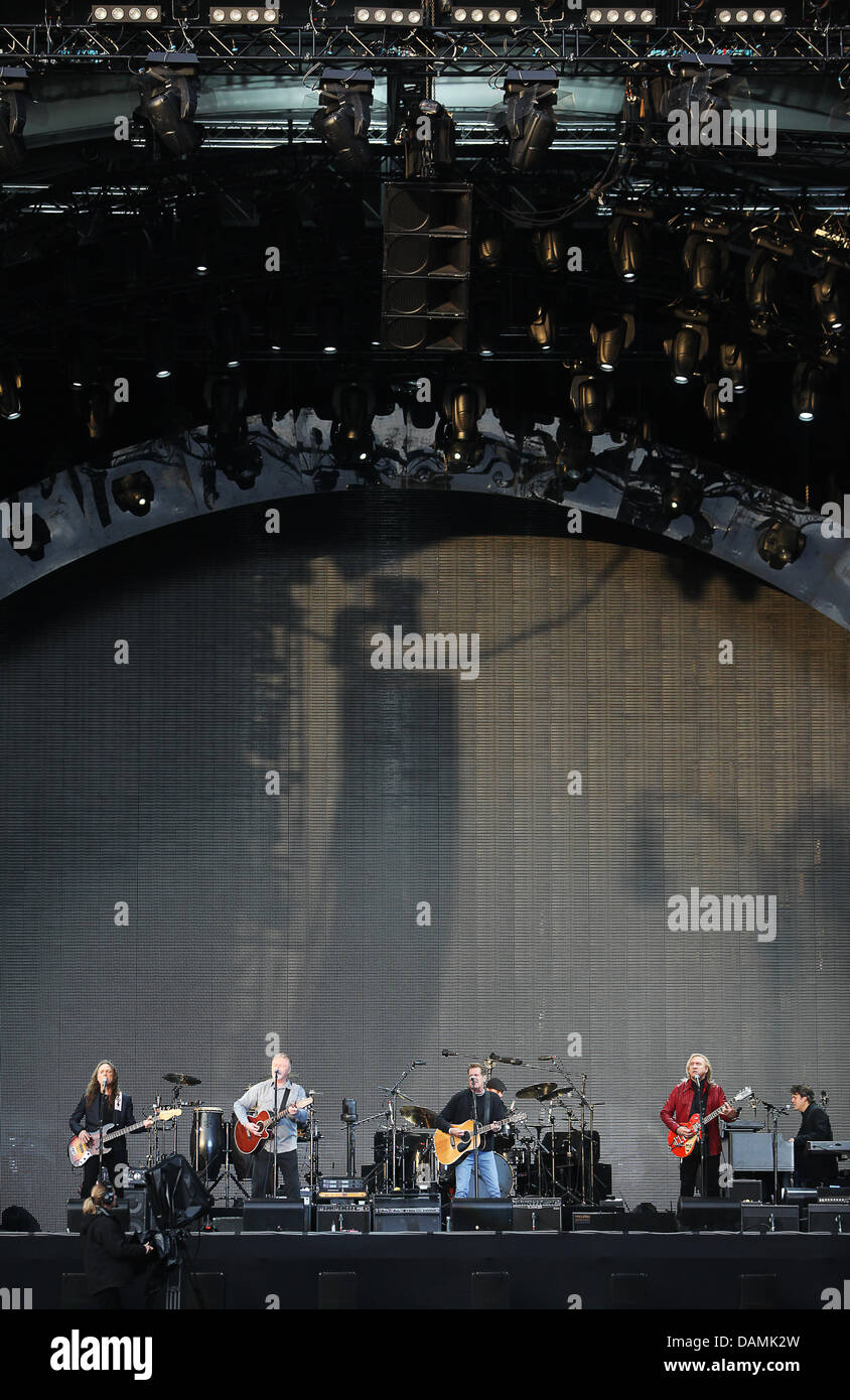 The Rock band 'Eagles' - with Timothy B. Schmit (L-R), Don Henley, Glenn Frey und Joe Walsh - perform on stage at their first concert of their German tour at the 'Bowling Green' in Wiesbaden, Germany, 19 June 2011. The Eagles started their tour under the title 'Long Road Out Of Eden'. Photo: Fredrik von Erichsen Stock Photo