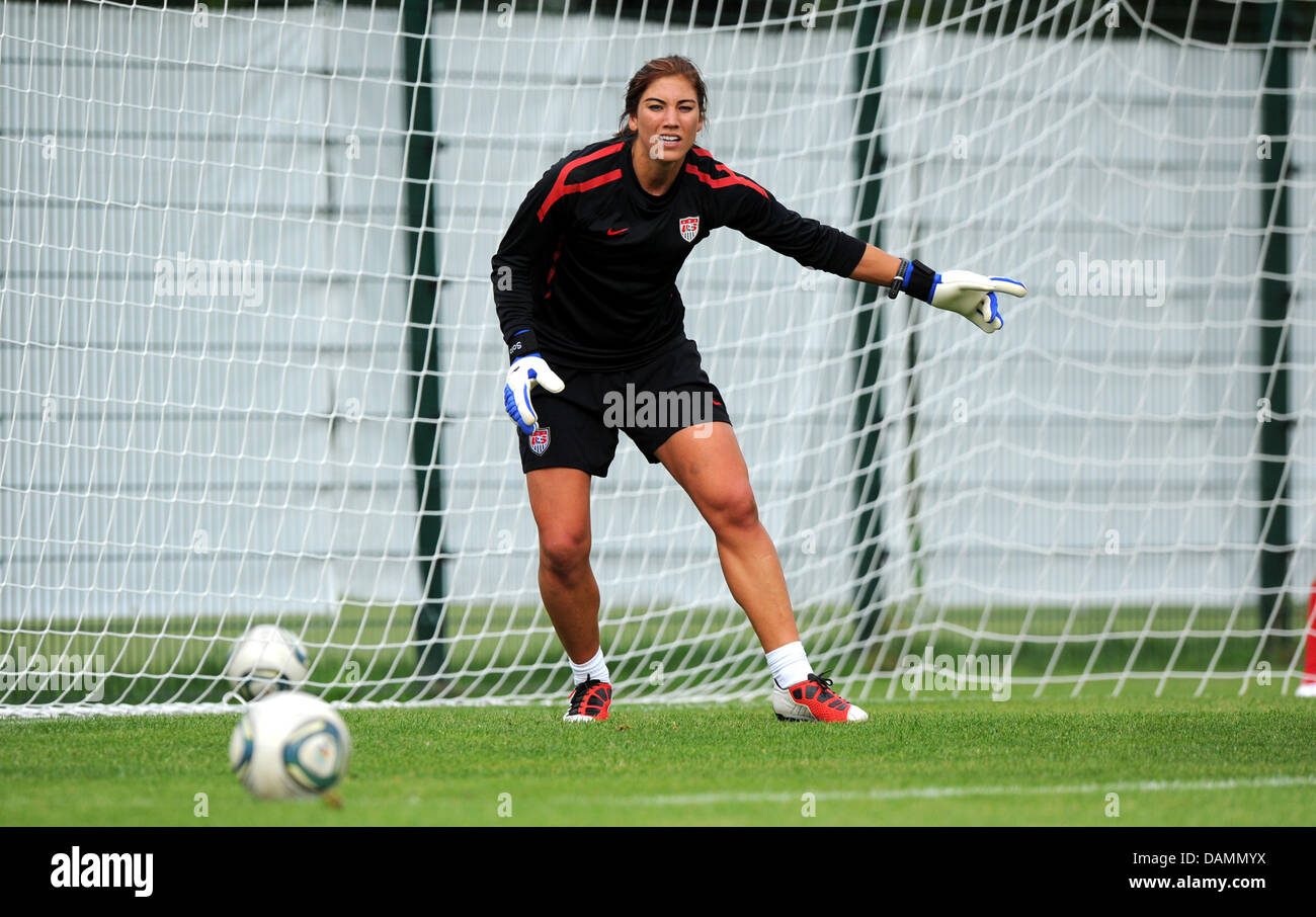 Hope Solo Goalkeeper Of The Us Women S National Soccer Team Is Pictured During A Training Session Of The Team At The Ostragehege In Dresden Germany 23 June 11 The Fifa Women S World