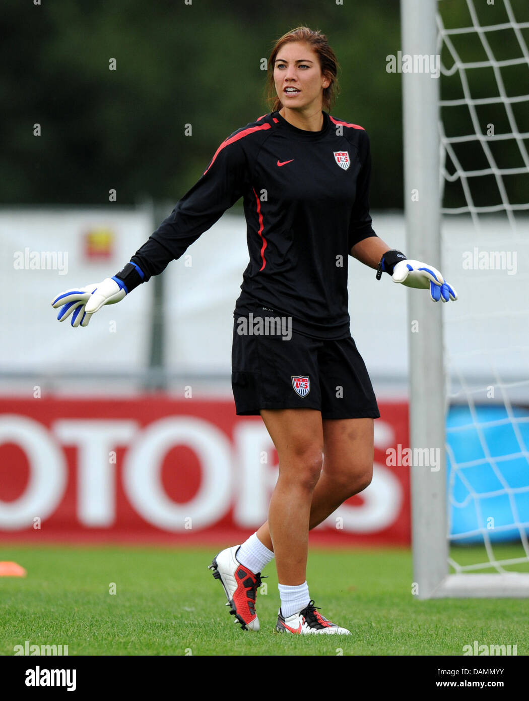 Hope Solo Goalkeeper High Resolution Stock Photography And Images Alamy