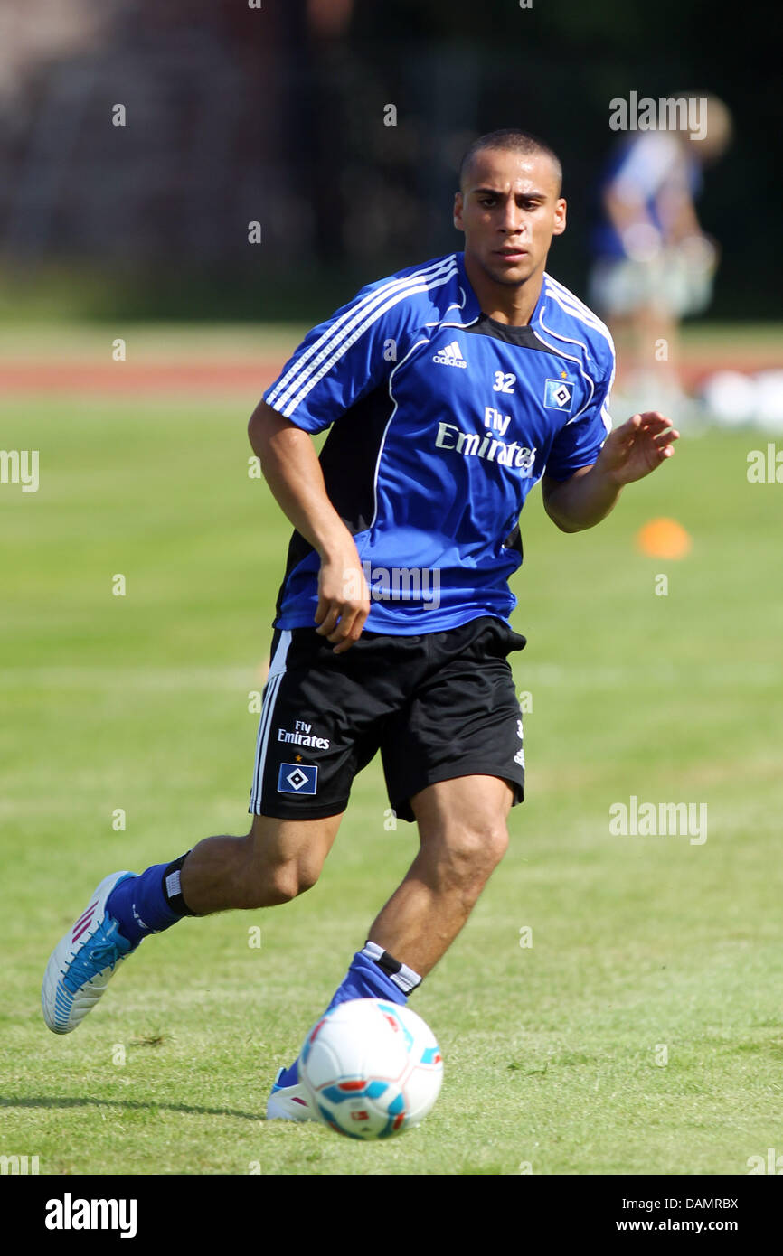 Hamburger SV player Aenis Ben-Hatira passes the ball during a practice session at the German Bundesliga soccer club's training camp in List on the island of Sylt, Germany, 28 June 2011. Until 3 July, the Hamburger SV stays in List to prepare for the 2011/12 Bundesliga season. Photo: Malte Christians Stock Photo