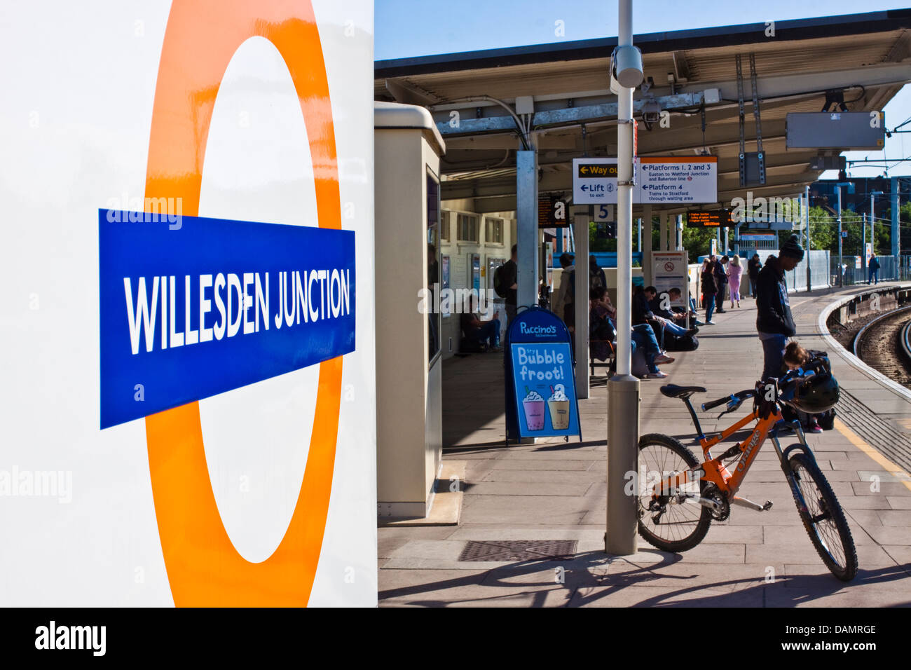 Willesden junction railway station Stock Photo
