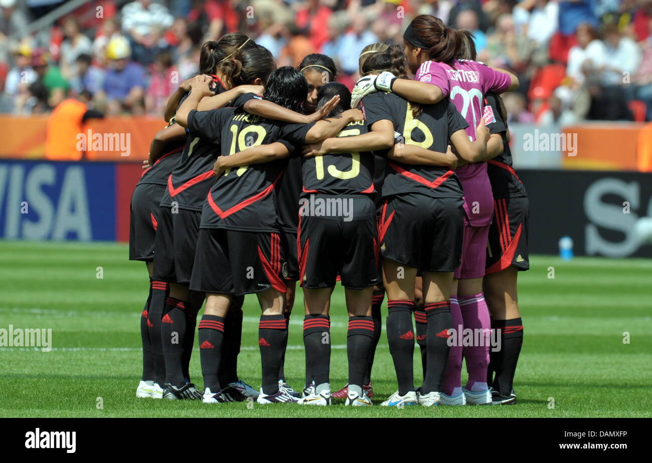The team of Mexiko prior the Group B match Japan against Mexico of FIFA