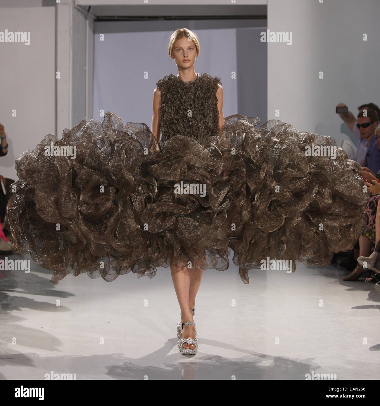 iris van herpen sale