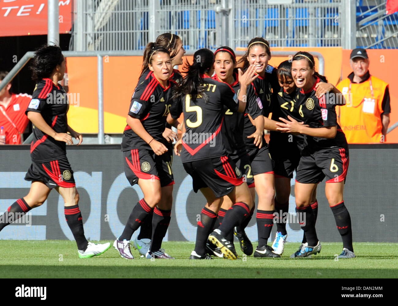 Stephany Mayor of Mexico (2-R) celebrates her 0-1 goal with team-mates during the Group B match New Zealand against Mexico of FIFA Women's World Cup soccer tournament at the Rhein Neckar Arena in Sinsheim, Germany, 05 July 2011. Foto: Bernd Weissbrod dpa/lsw/lrs  +++(c) dpa - Bildfunk+++ Stock Photo