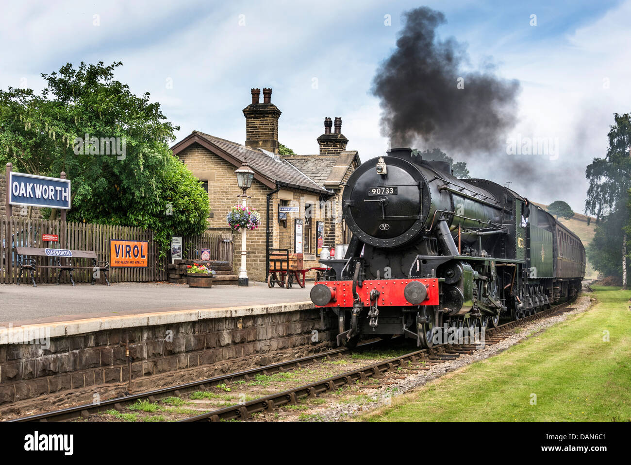 WD Class 2-8-0 (8F) steam loco No. 90733 at Oakworth station the scene of the film the Railway Children. Stock Photo