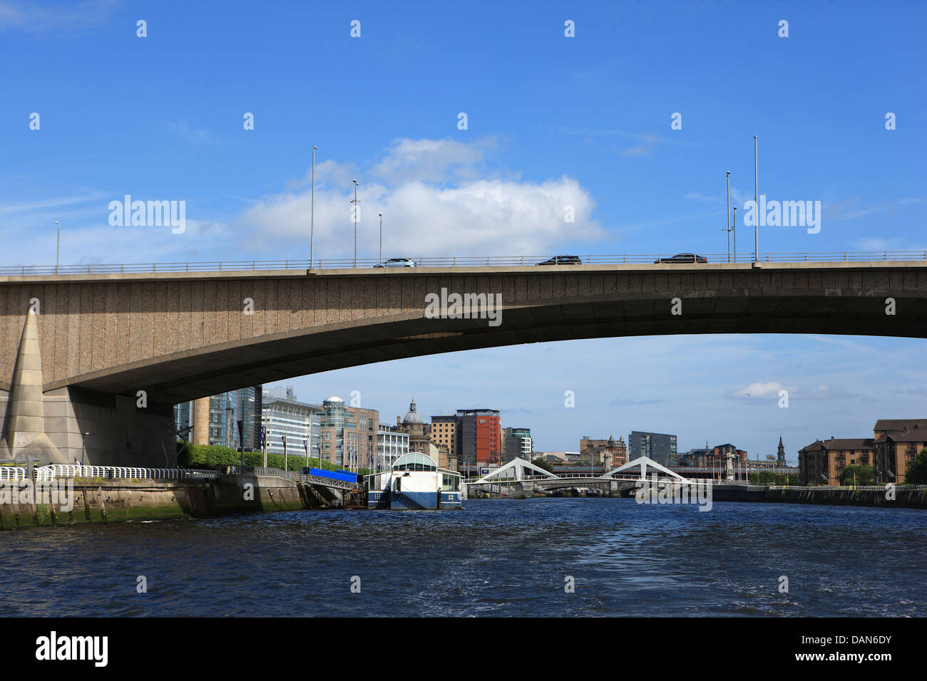 Cars on the Kingston Bridge over the River Clyde in Glasgow Stock Photo