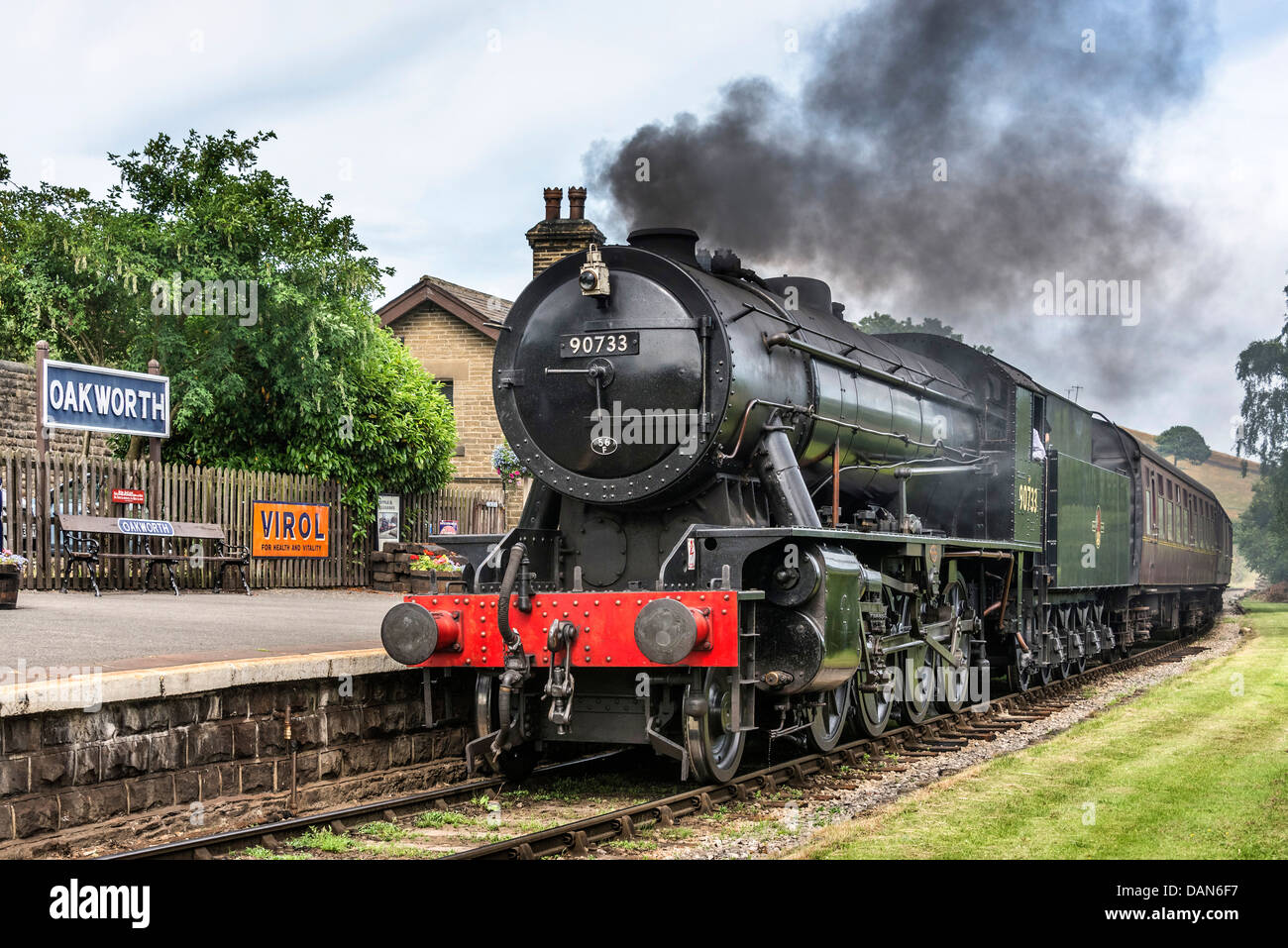 WD Class 2-8-0 (8F) steam loco No. 90733 at Oakworth station the scene of the film the Railway Children. Stock Photo