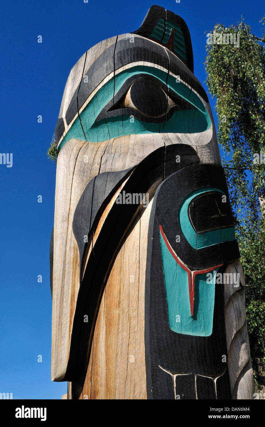 Alaska anchorage totem pole hires stock photography and images Alamy
