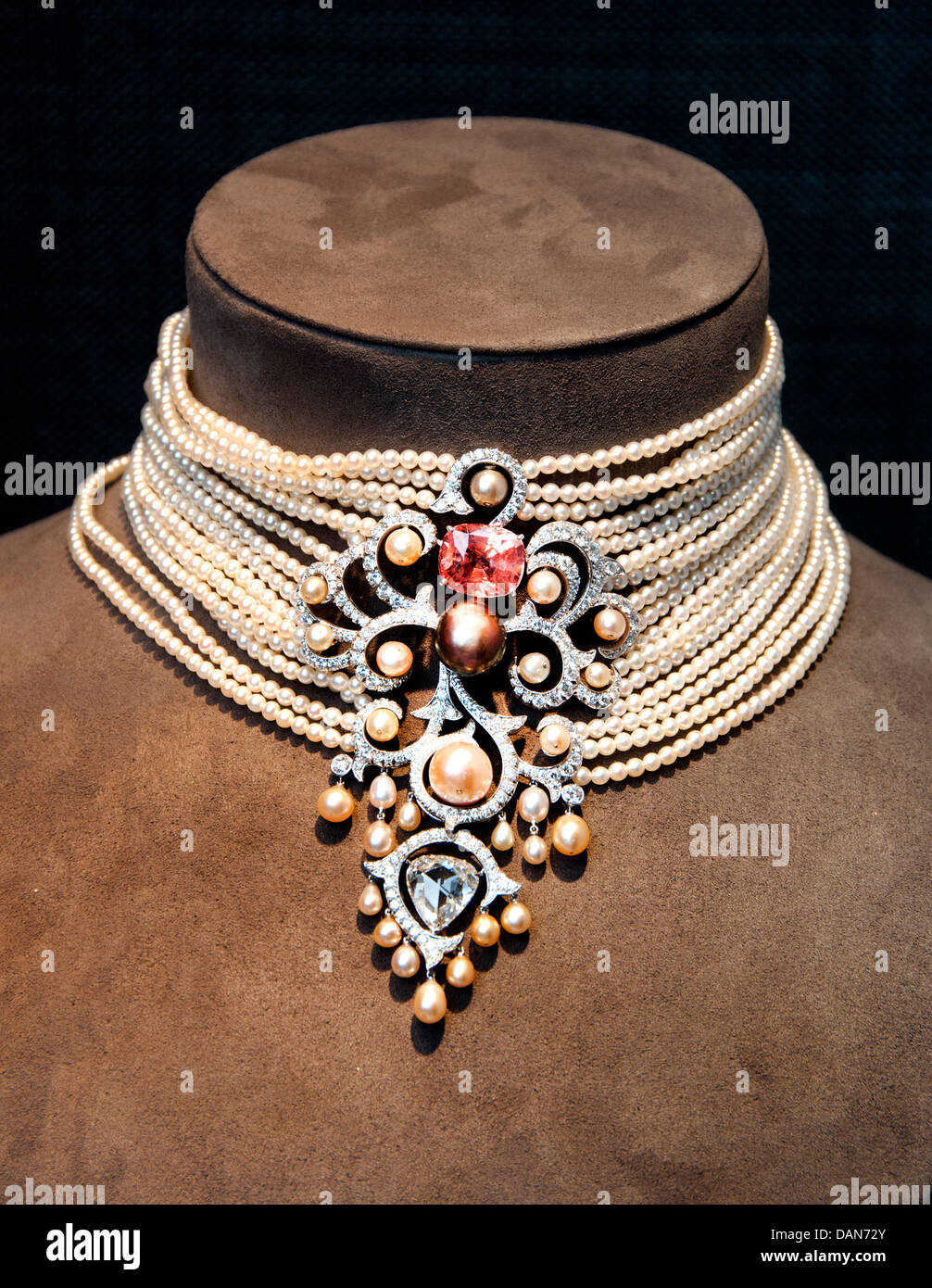 Diamond Necklace Pearls Cartier Jewelry Monaco French Riviera Jewelry Stock Photo