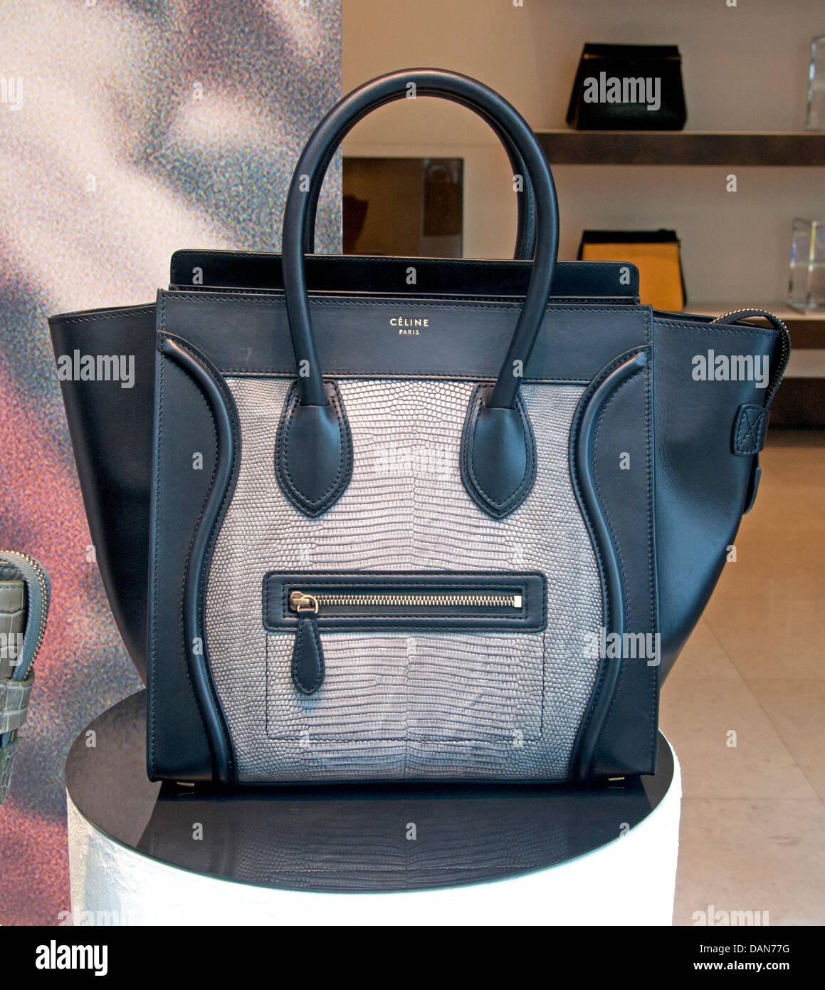 New Arrivals💫⚡️ #prints #consignment #purse #handbag #wallet #luxury  #fashion