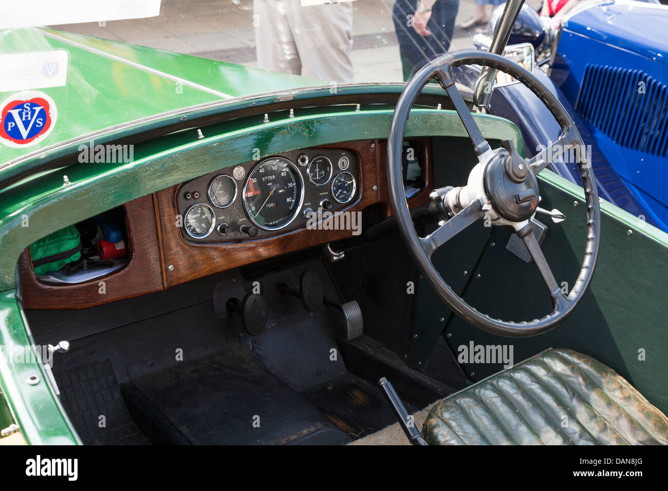 Car dashboard uk hires stock photography and images Alamy