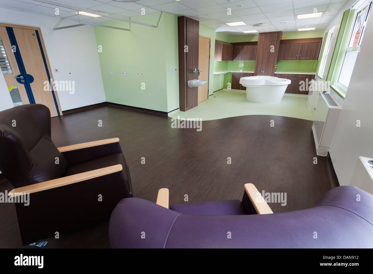 birthing room and pool at Royal Hampshire County Hospital Winchester